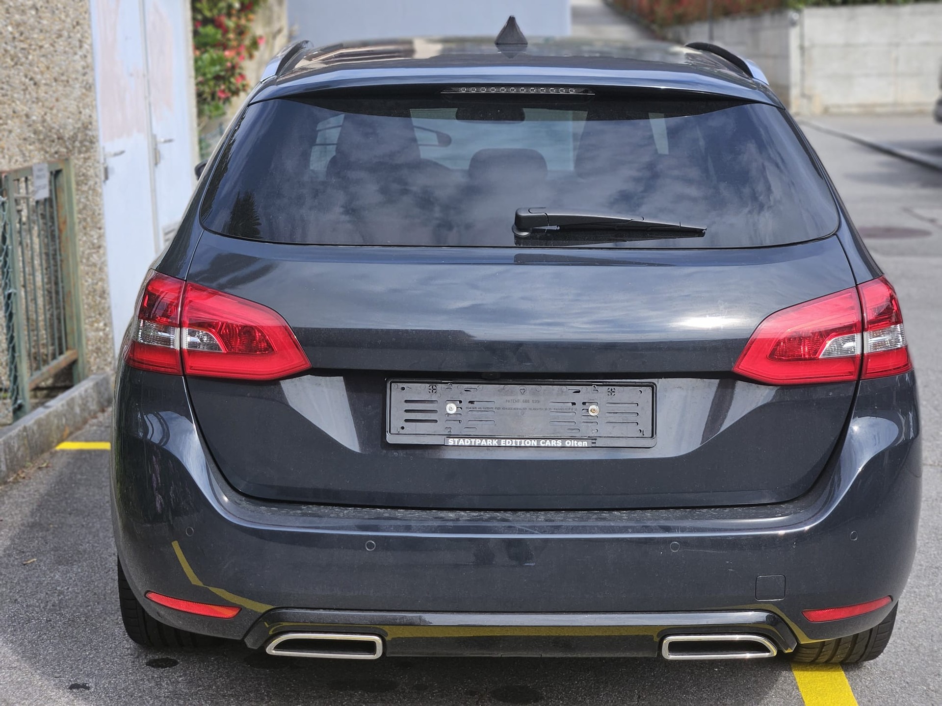 PEUGEOT 2.0 BlueHDi 180 GT-image-2