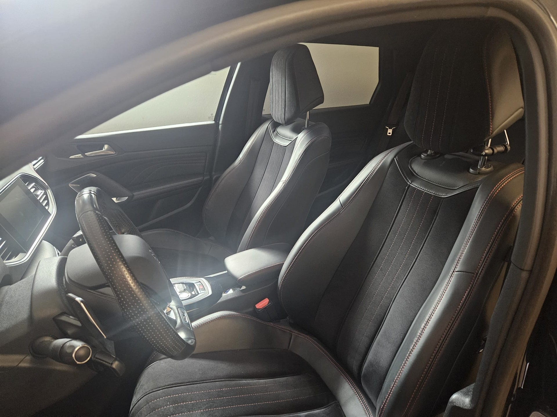 PEUGEOT 2.0 BlueHDi 180 GT-image-4