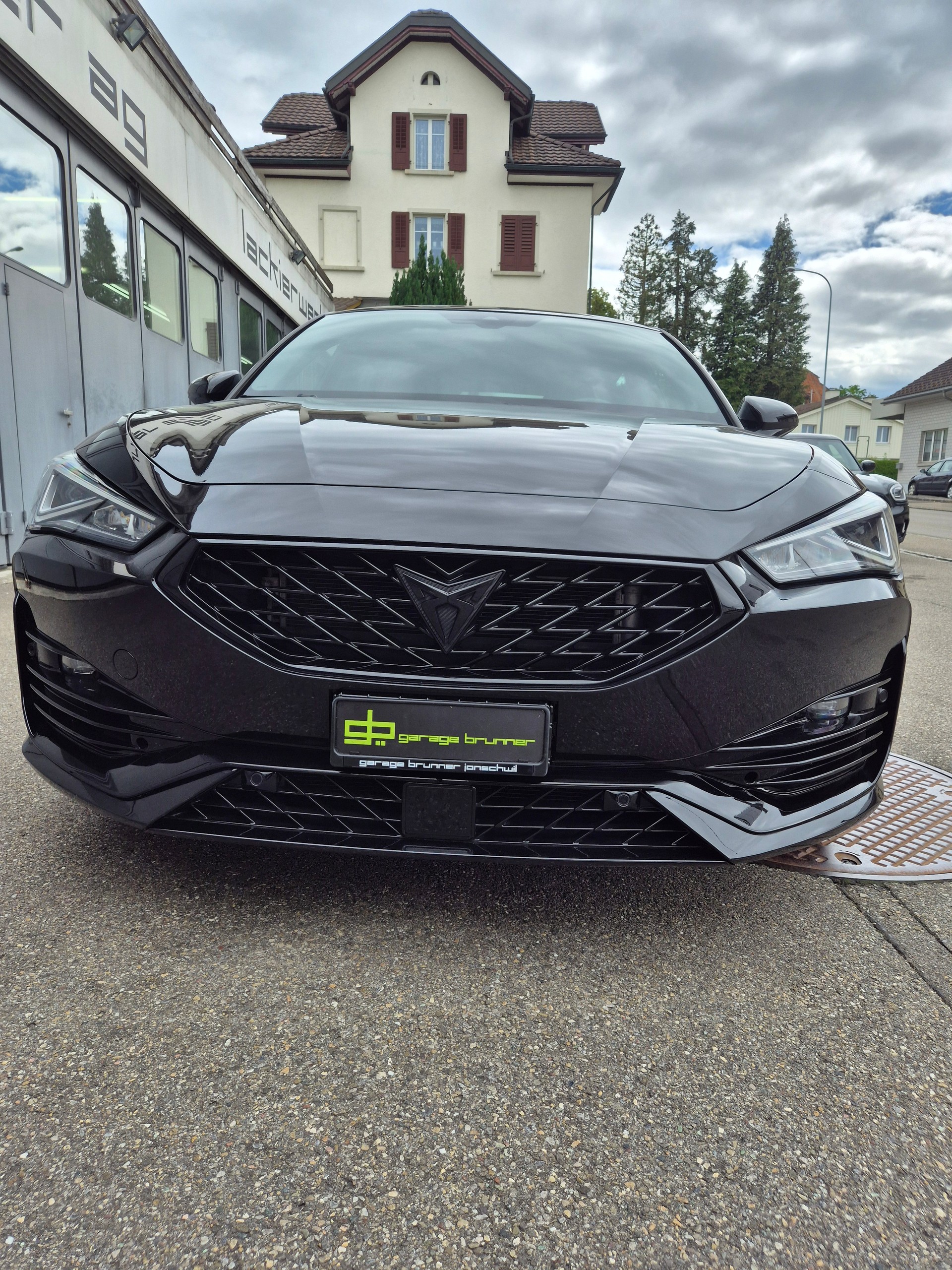 CUPRA LEON VZ 2.0 TSI DSG-image-8