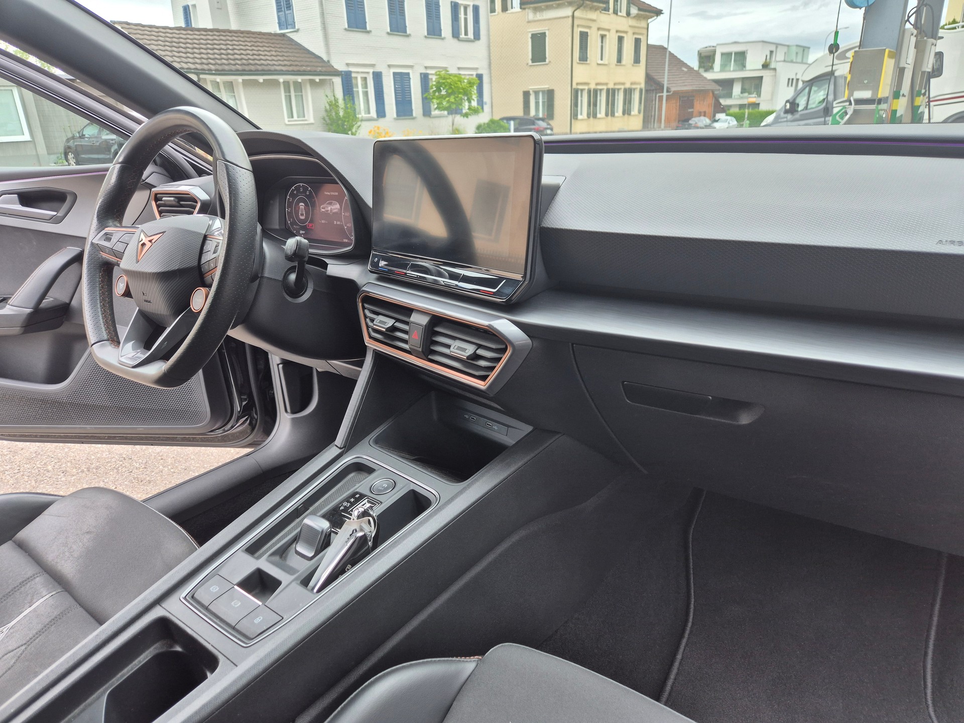 CUPRA LEON VZ 2.0 TSI DSG-image-9