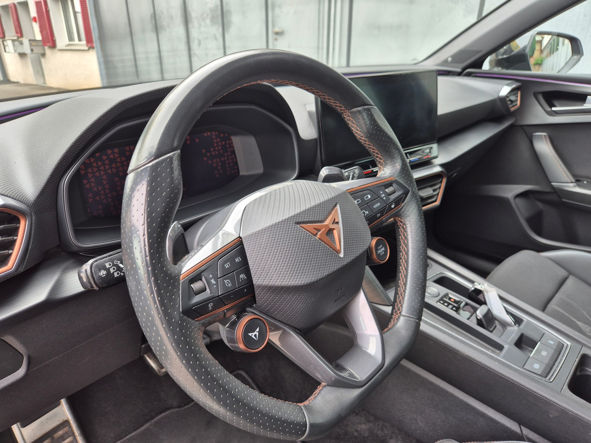 CUPRA LEON VZ 2.0 TSI DSG-image-10