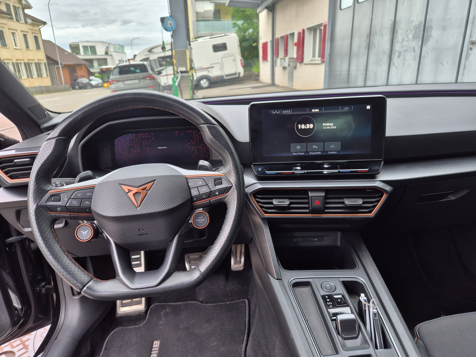 CUPRA LEON VZ 2.0 TSI DSG-image-11