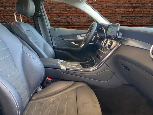 MERCEDES-BENZ GLC 220 d AMG Line 4Matic-image-11