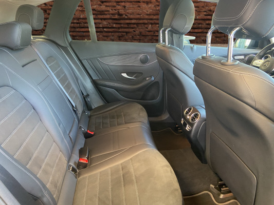 MERCEDES-BENZ GLC 220 d AMG Line 4Matic-image-12