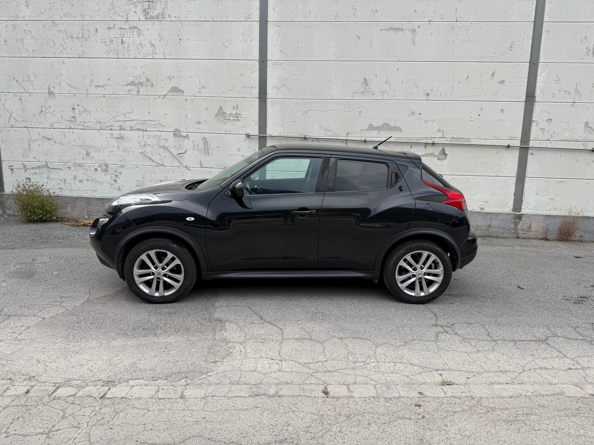 NISSAN Juke 1.6 DIG-T tekna 4x4 Xtronic M-CVT-image-2