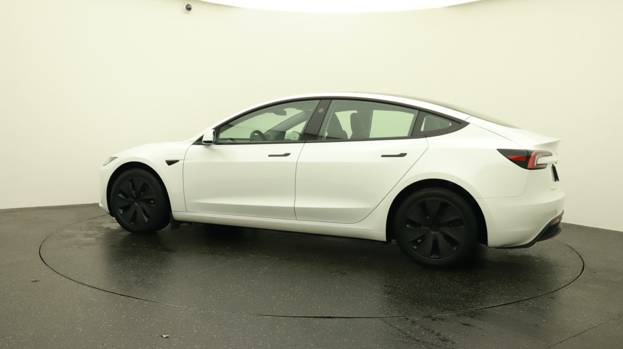 TESLA Model 3 Long Range Dual Motor AWD-image-2
