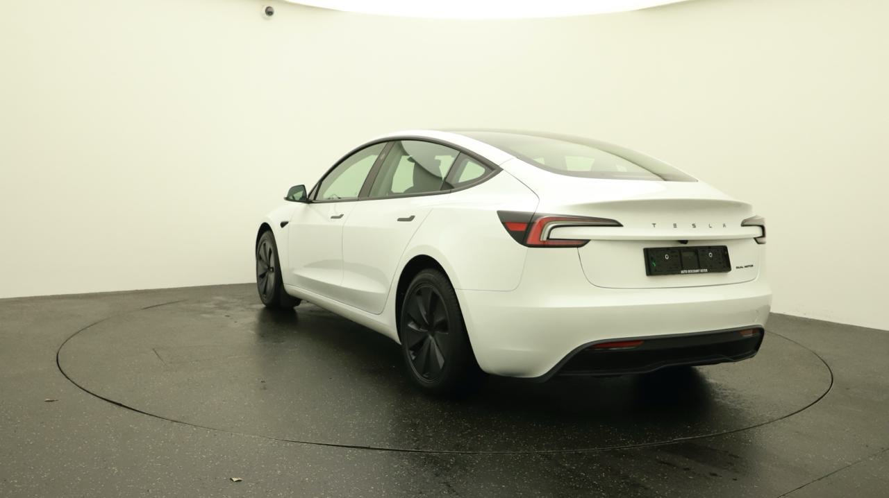 TESLA Model 3 Long Range Dual Motor AWD-image-3