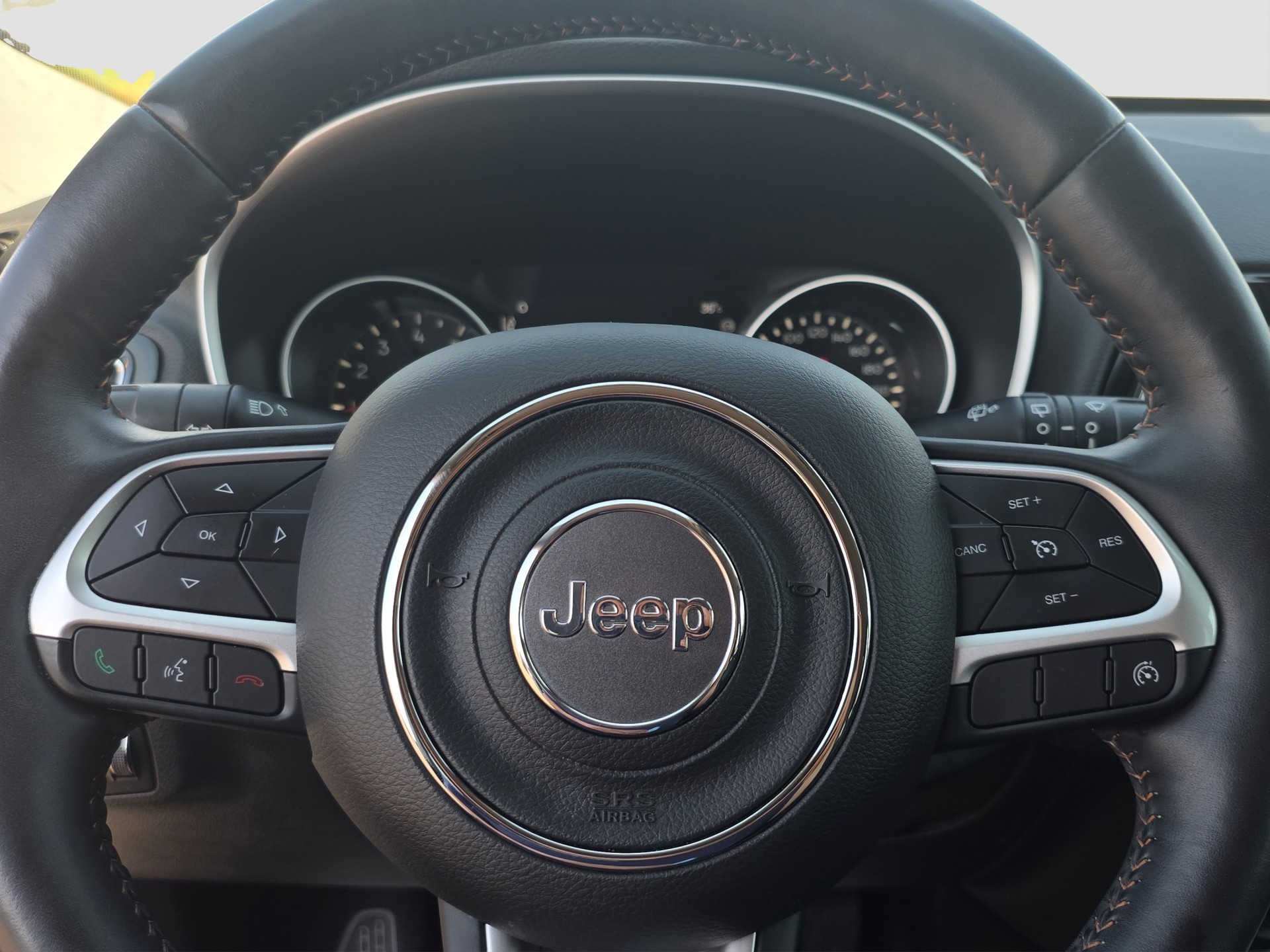 JEEP Compass 1.4 Turbo Limited AWD 9ATX-image-11