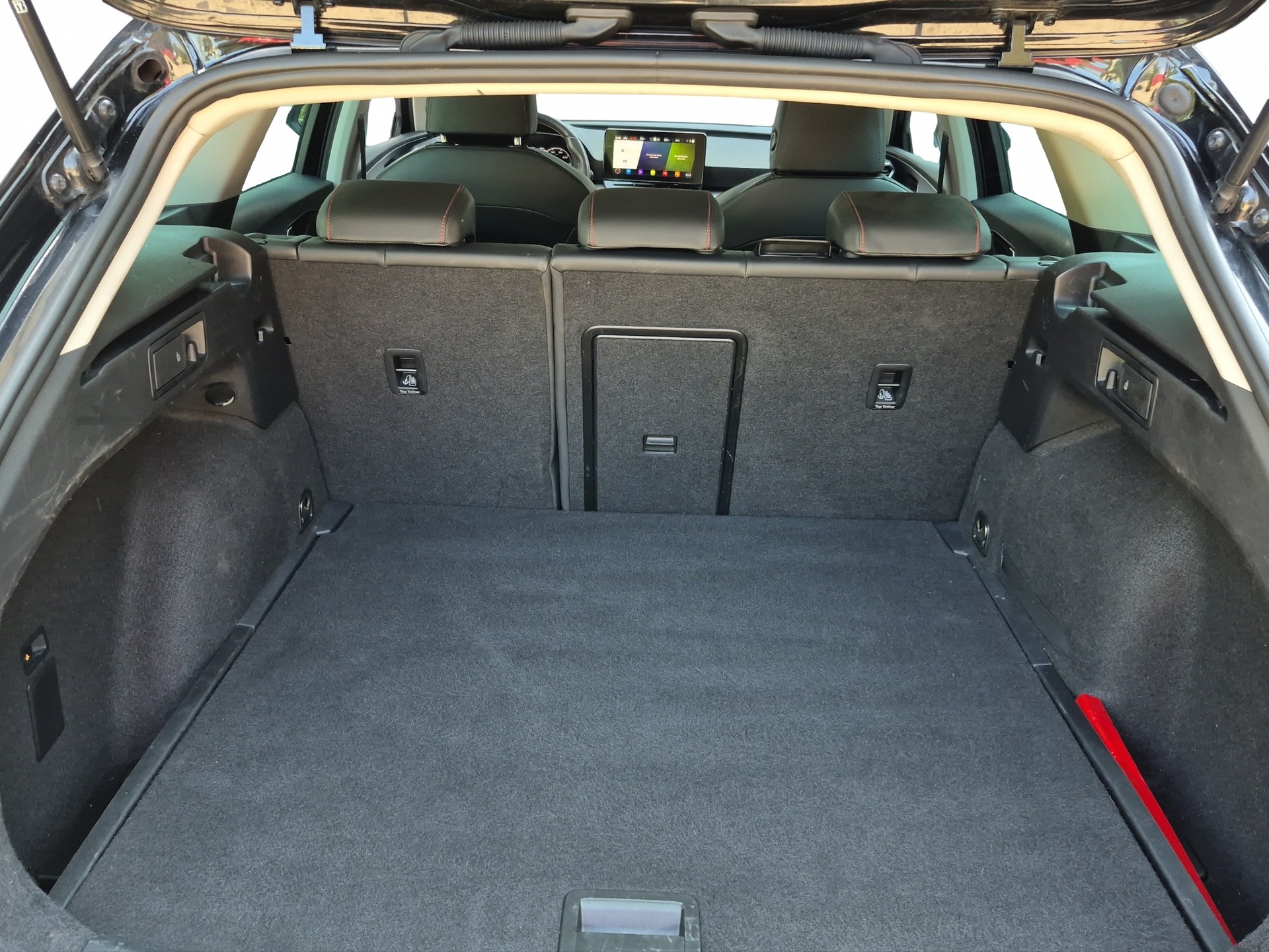 SEAT Leon ST 2.0 TDI EVO DSG 4Drive FR *Anhängerkupplung*-image-13