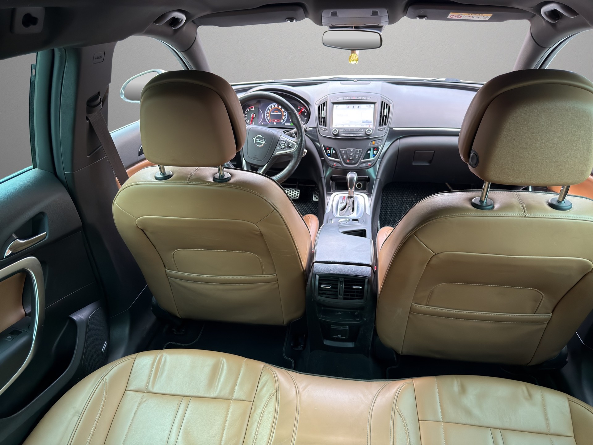 OPEL Insignia Country Tourer 2.0 Turbo 4WD Automatic-image-11
