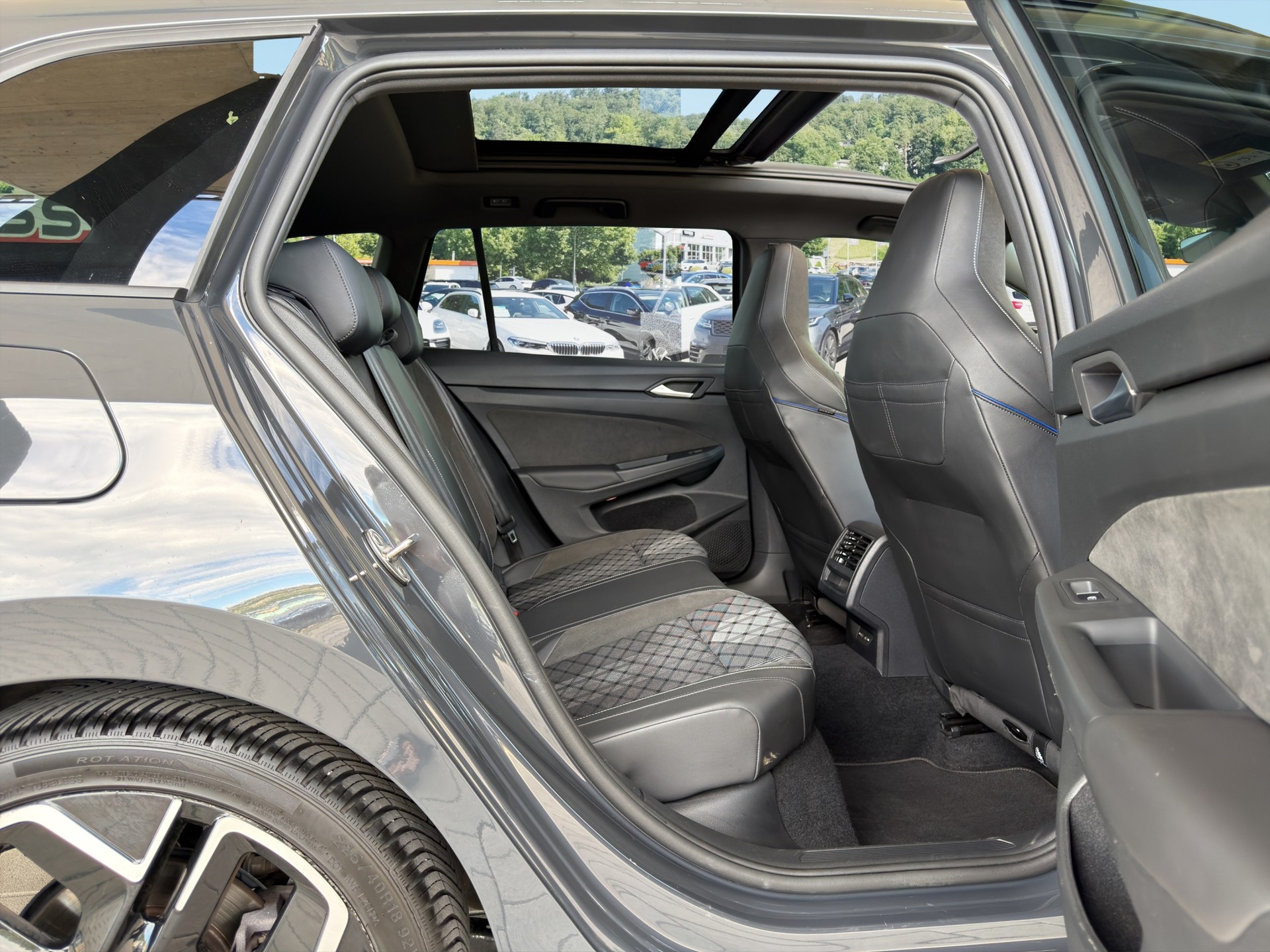 VW Golf Variant 1.5 eTSI mHEV R-Line*Frisch ab MFK,Werksgarantie bis 09.2027*-image-17