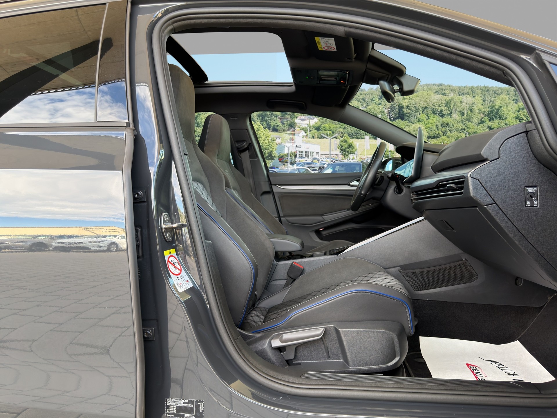 VW Golf Variant 1.5 eTSI mHEV R-Line*Frisch ab MFK,Werksgarantie bis 09.2027*-image-11