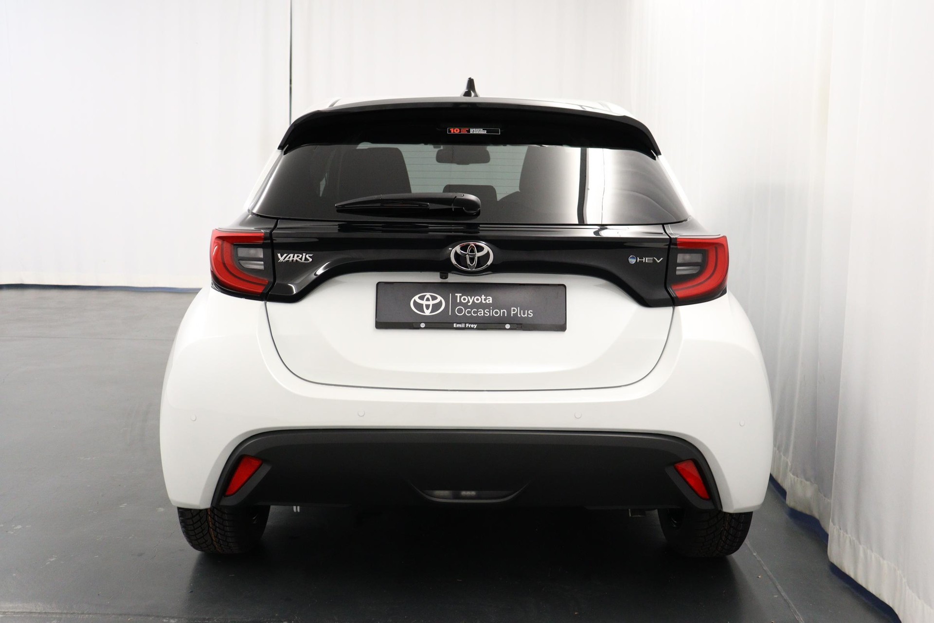 TOYOTA Yaris 1.5 VVT-i HSD Trend-image-11