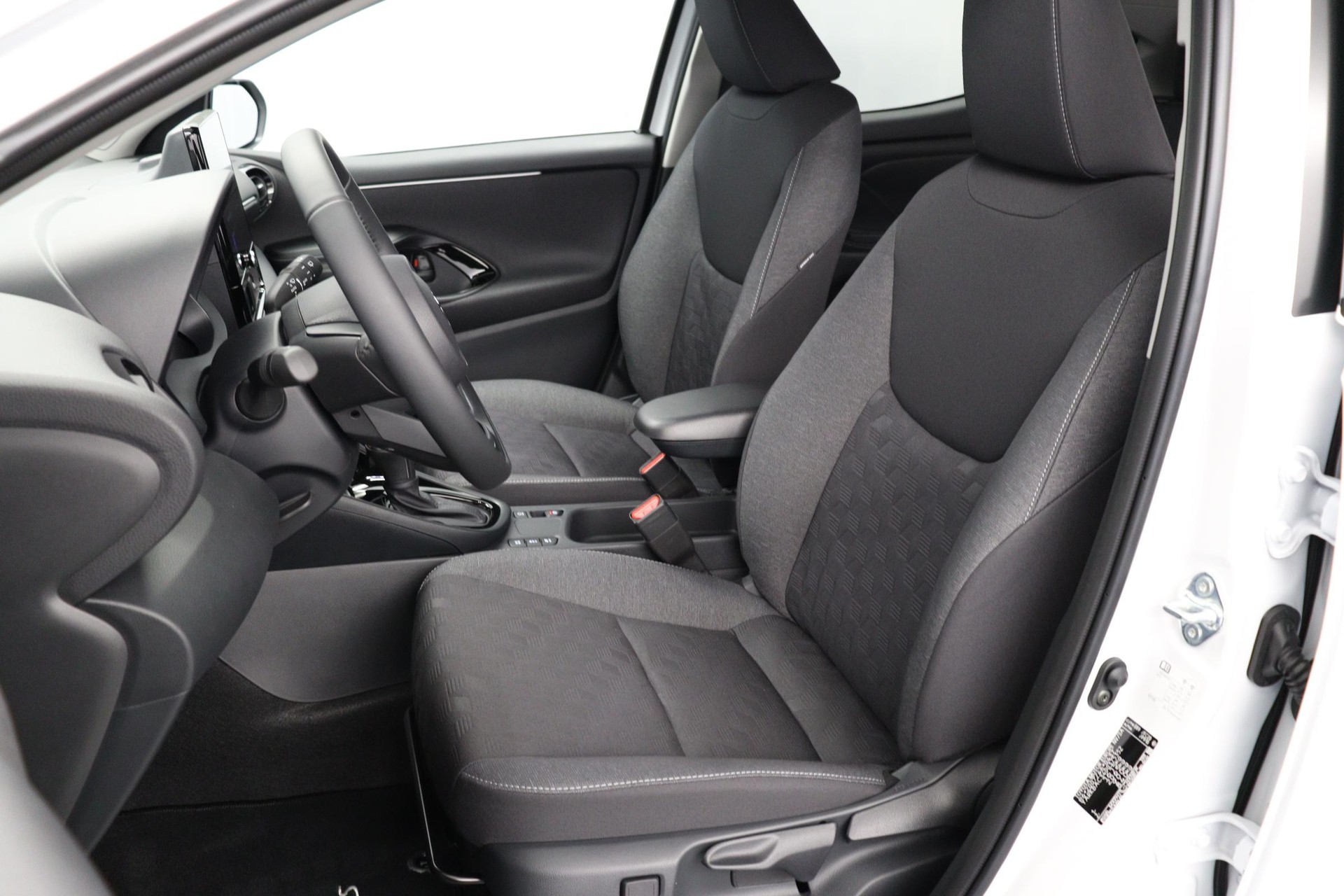 TOYOTA Yaris 1.5 VVT-i HSD Trend-showroom-element-2