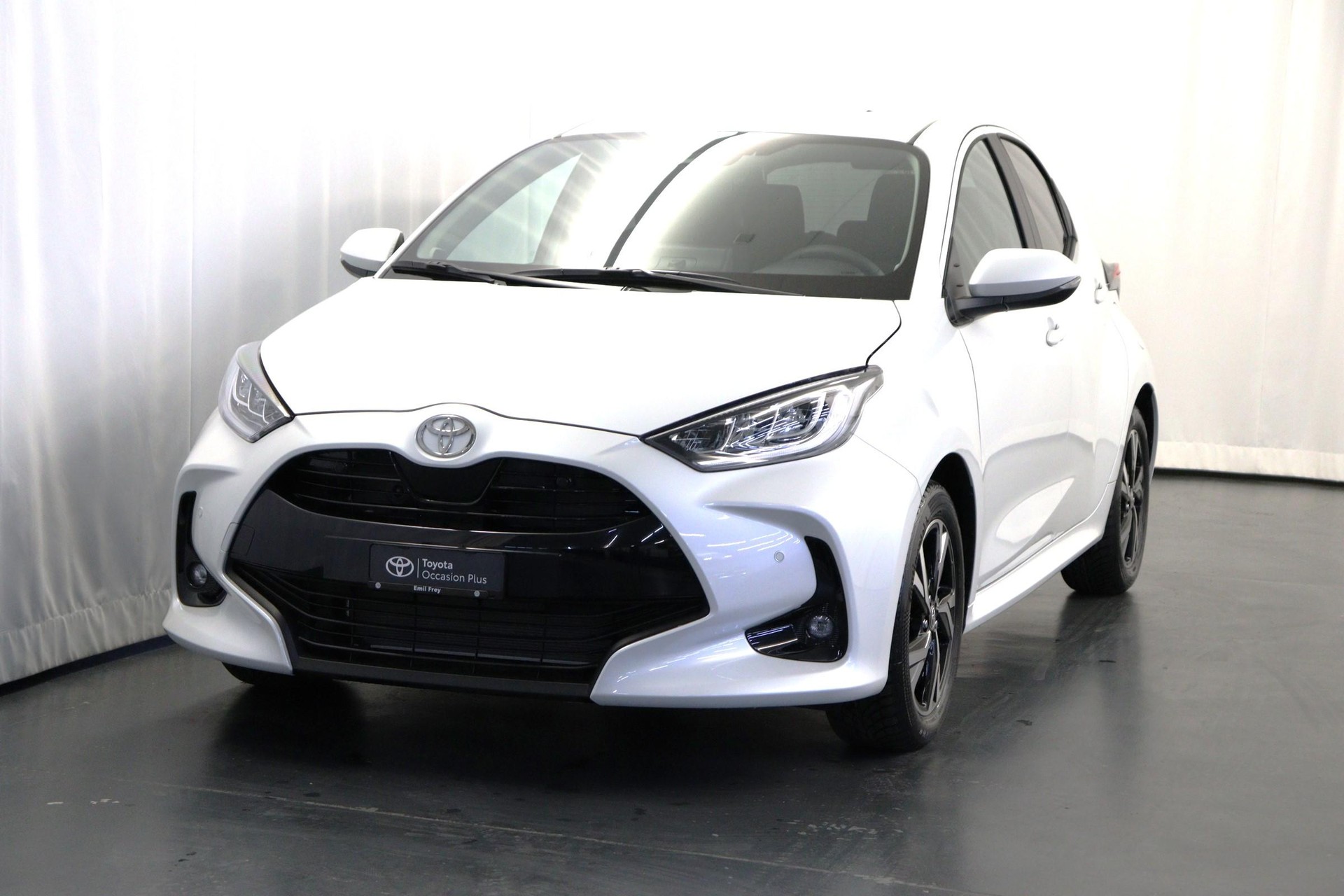 TOYOTA Yaris 1.5 VVT-i HSD Trend