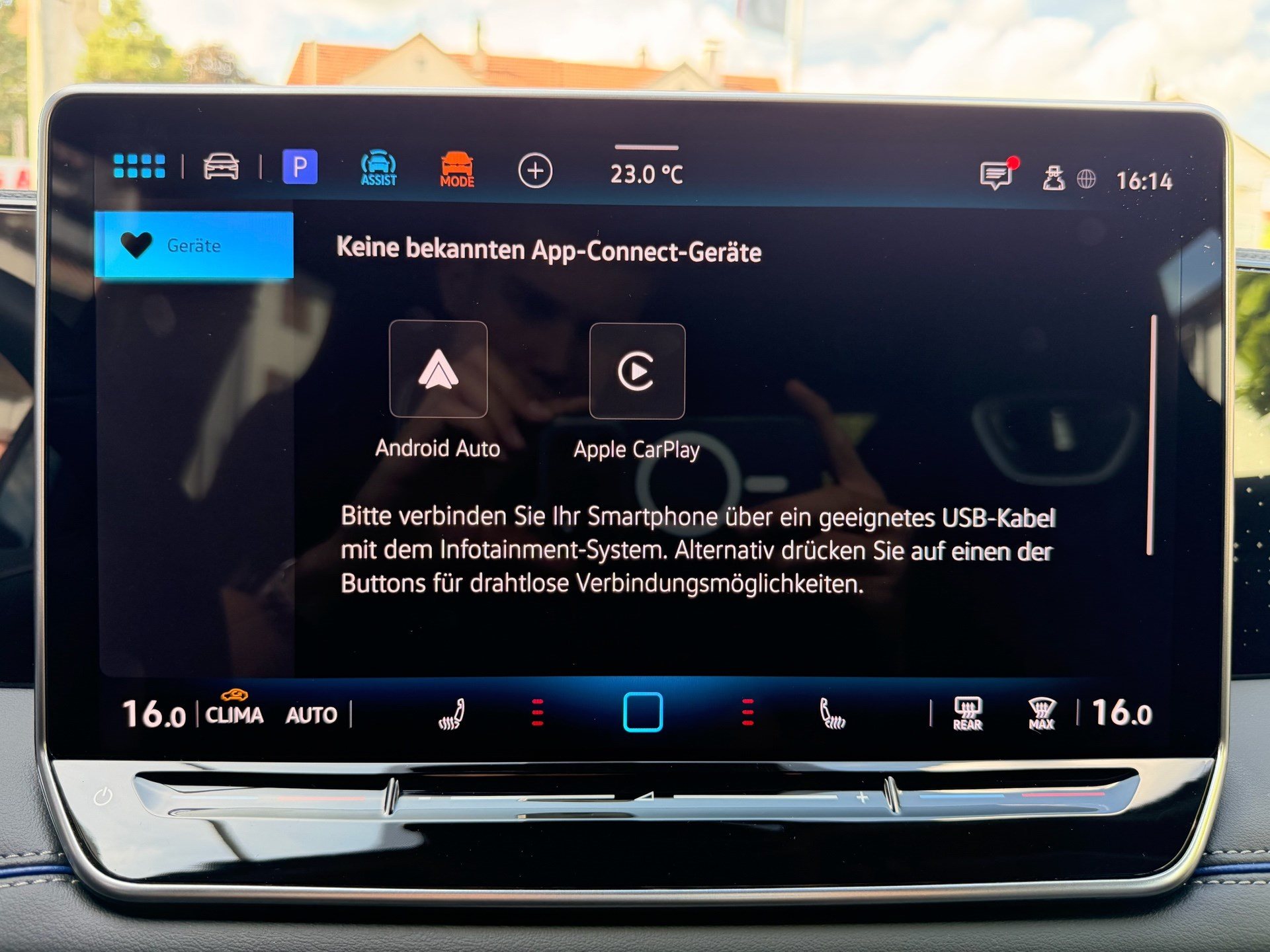 VW Tiguan 2.0 TSI 265 PS 4MOTION R-LINE *** ANHÄNGEKUPPLUNG & 360 GRAD KAMERA ***-image-18