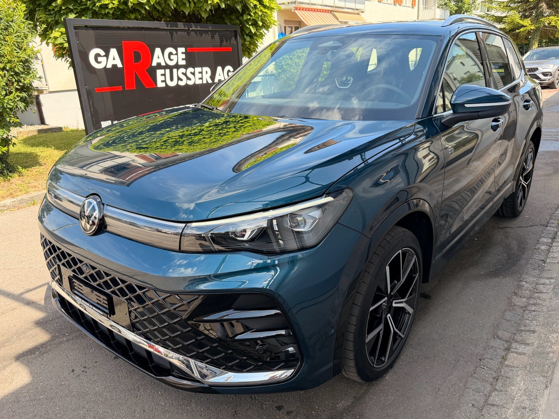 VW Tiguan 2.0 TSI 265 PS 4MOTION R-LINE *** ANHÄNGEKUPPLUNG & 360 GRAD KAMERA ***
