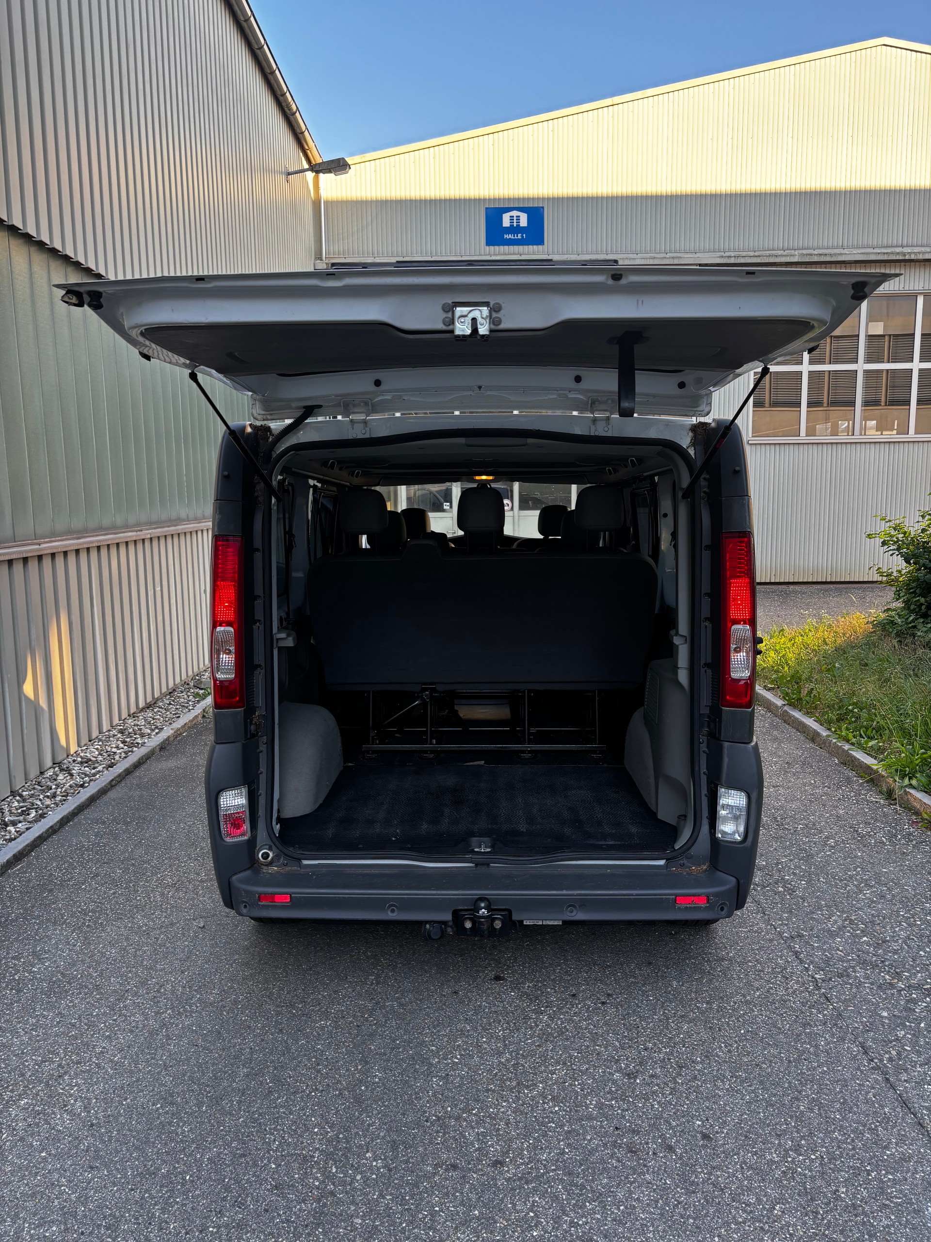 OPEL Vivaro 2.0 CDTI ecoFLEX 2.7t L1H1 Easytronic-image-11