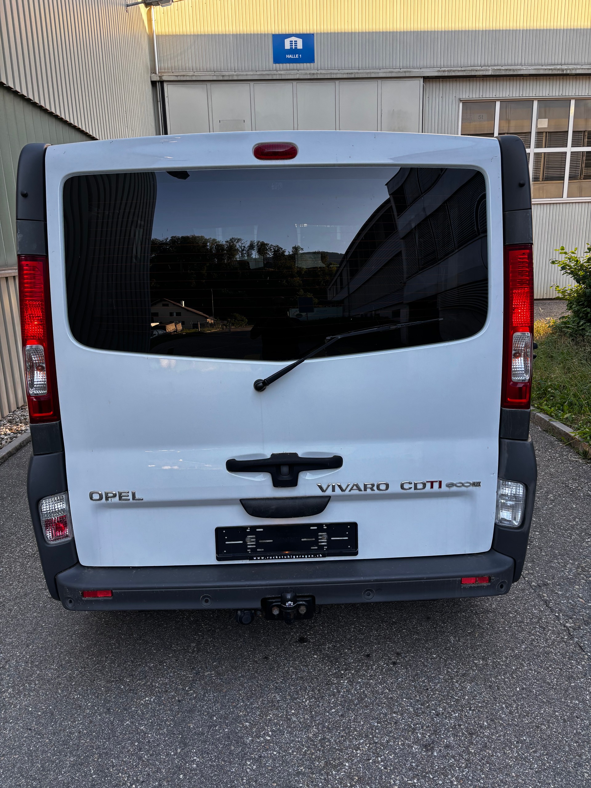 OPEL Vivaro 2.0 CDTI ecoFLEX 2.7t L1H1 Easytronic-image-3