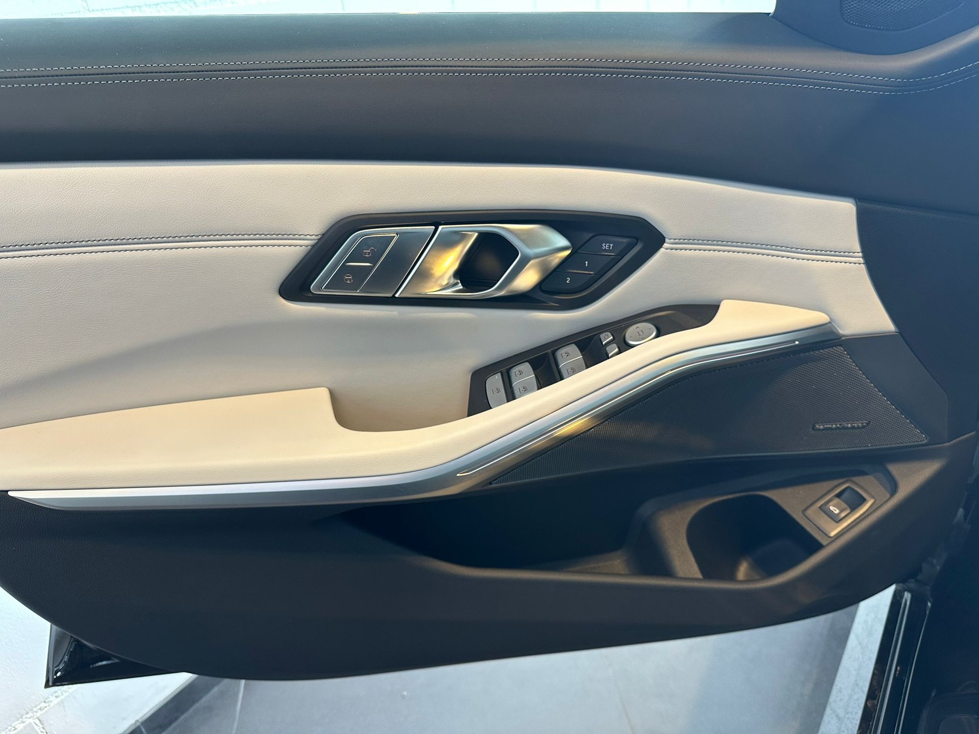 BMW M3 Touring xDrive Competition M-image-16