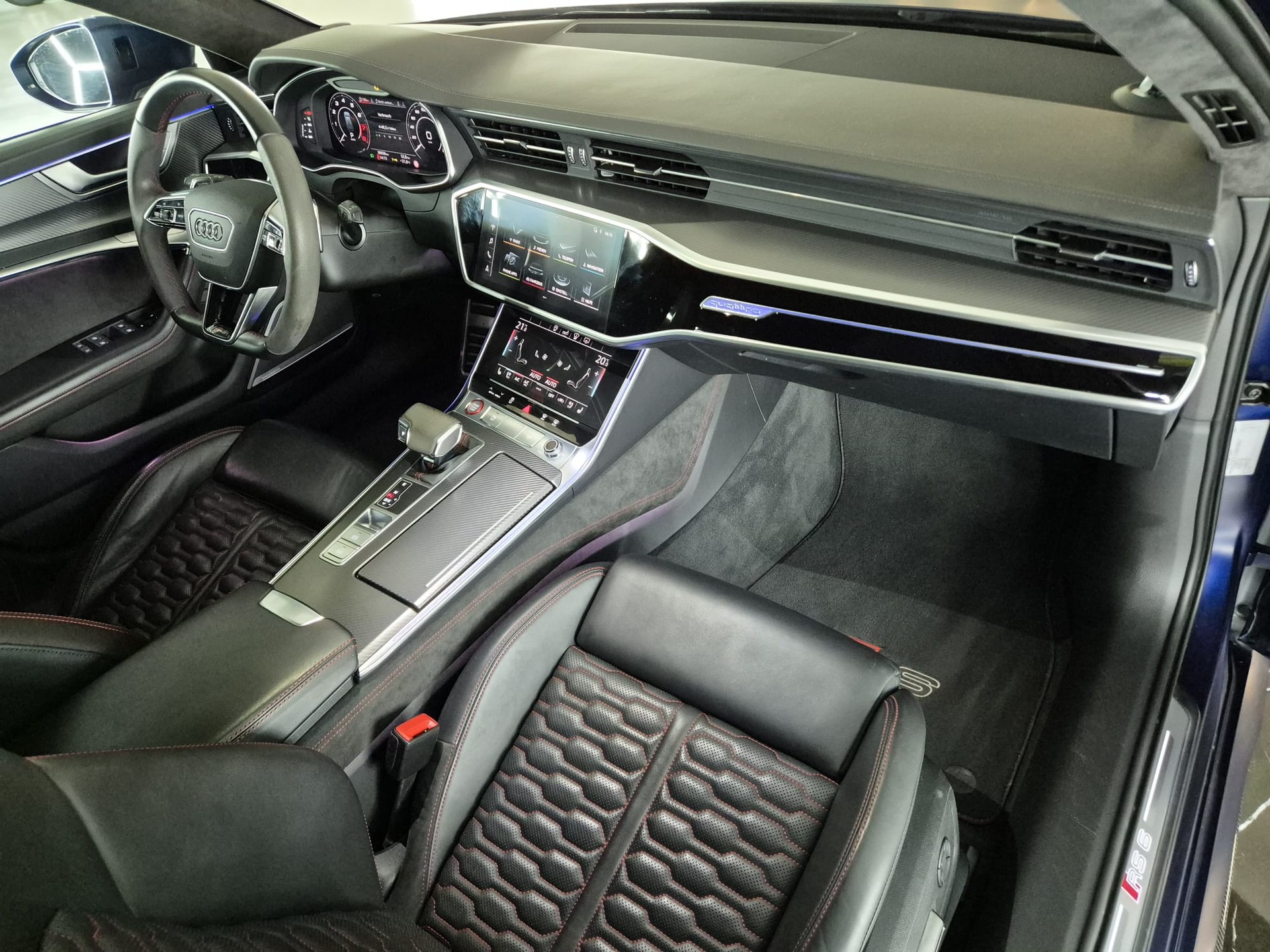 AUDI RS6 Avant 4.0 TFSI V8 quattro-image-31
