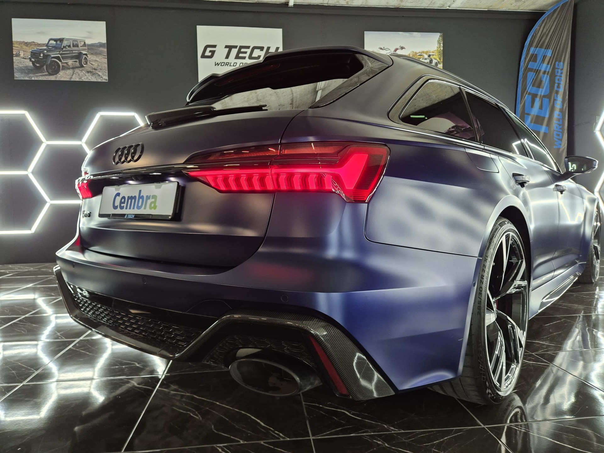 AUDI RS6 Avant 4.0 TFSI V8 quattro-image-15