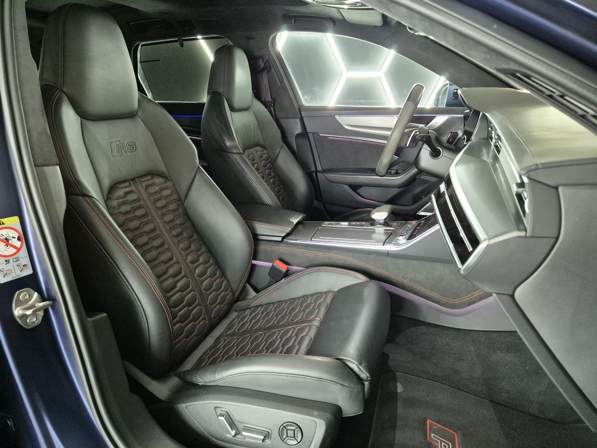 AUDI RS6 Avant 4.0 TFSI V8 quattro-image-30