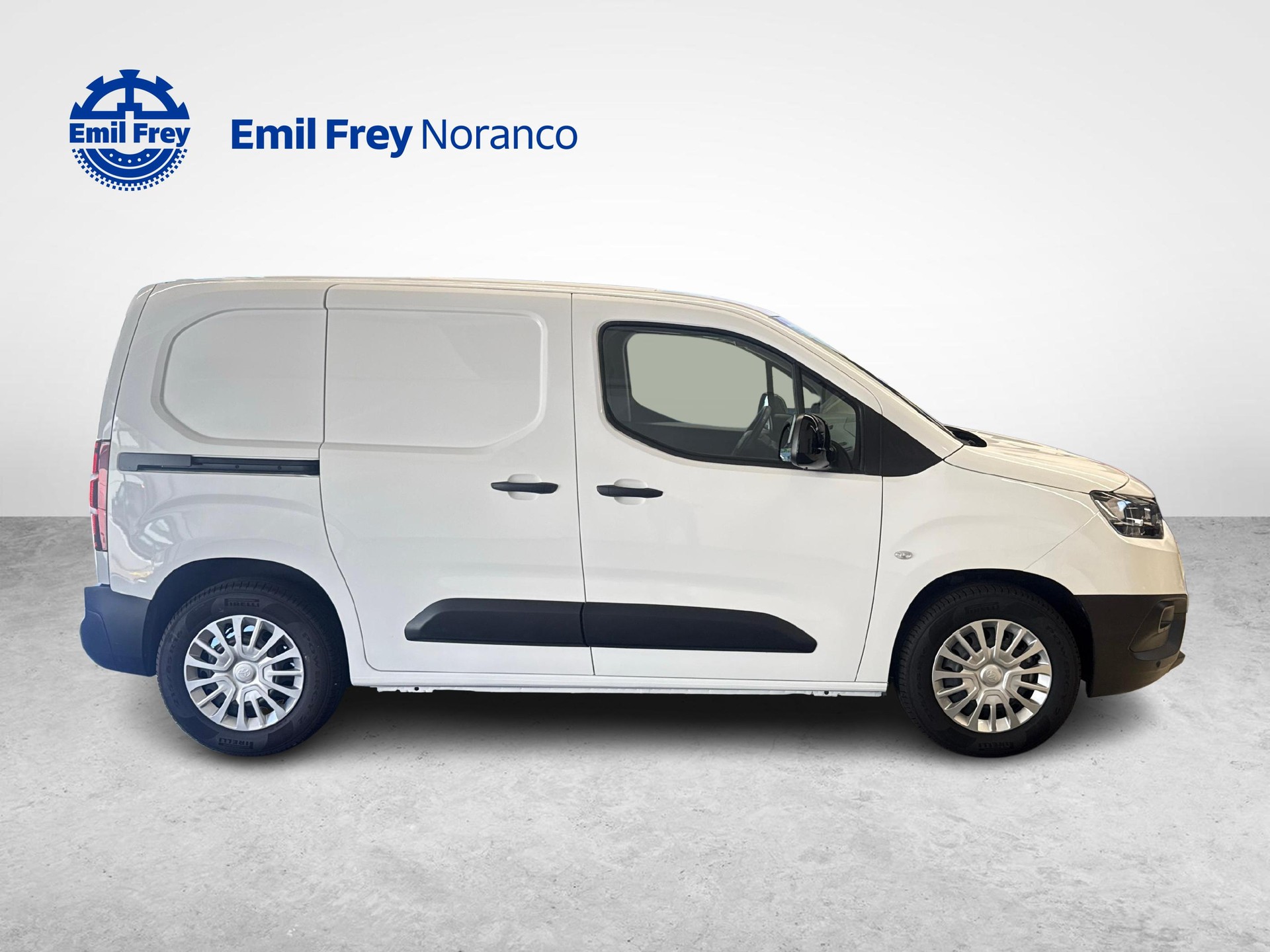 TOYOTA PROACE CITY Van L1 50KWh Active-image-6