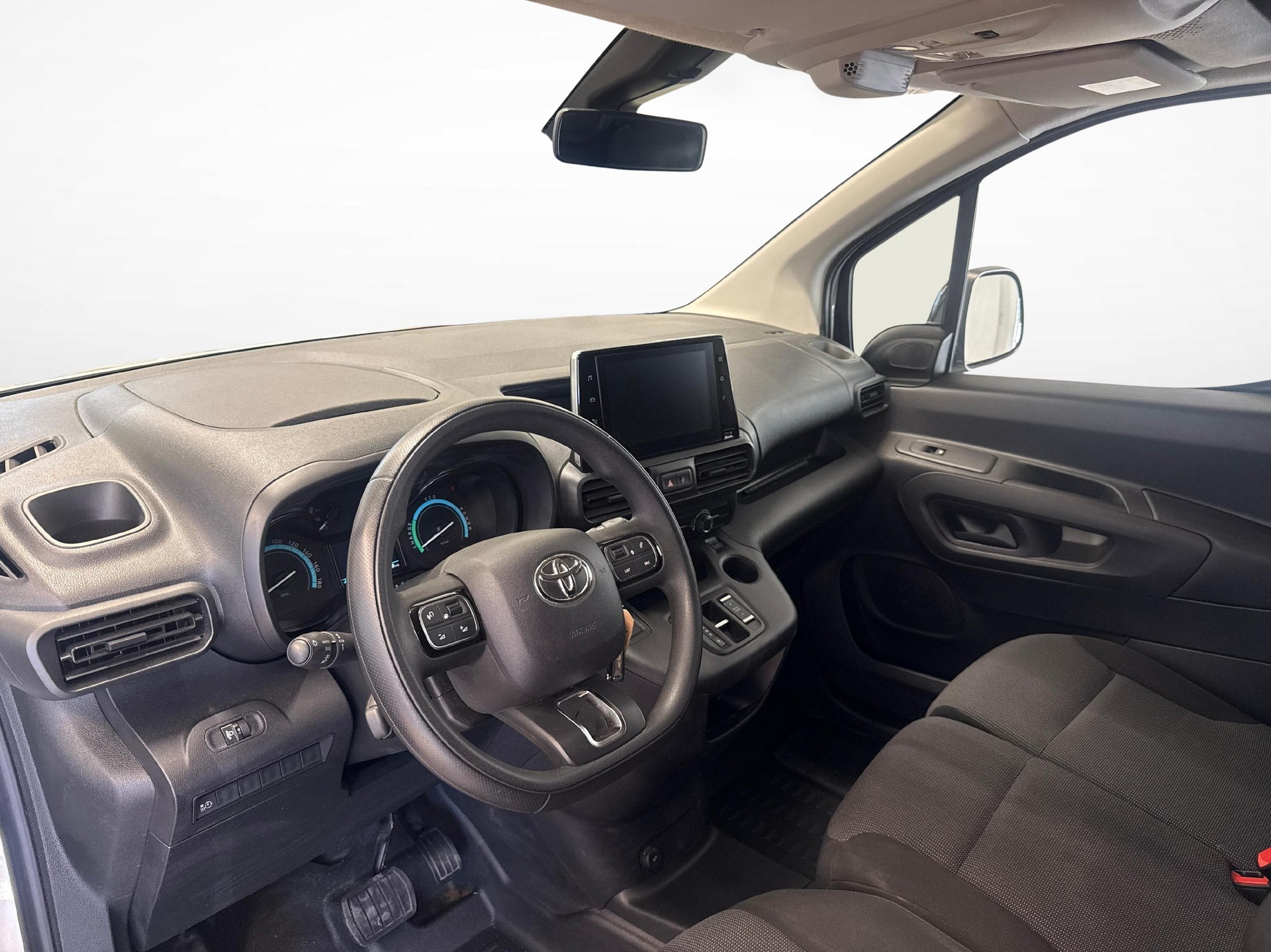 TOYOTA PROACE CITY Van L1 50KWh Active-image-9