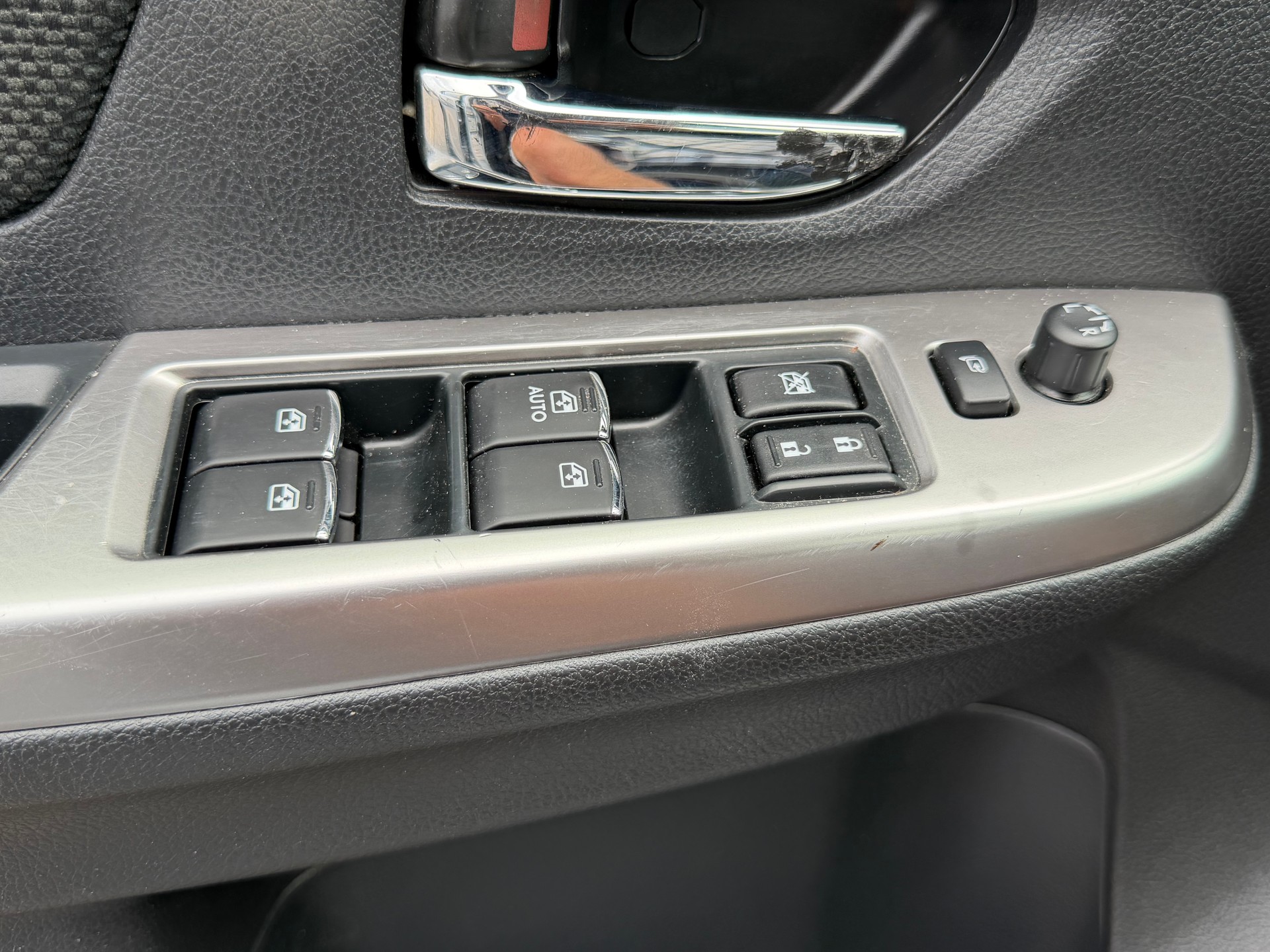 SUBARU XV 1.6 Swiss Two AWD CVT-image-12