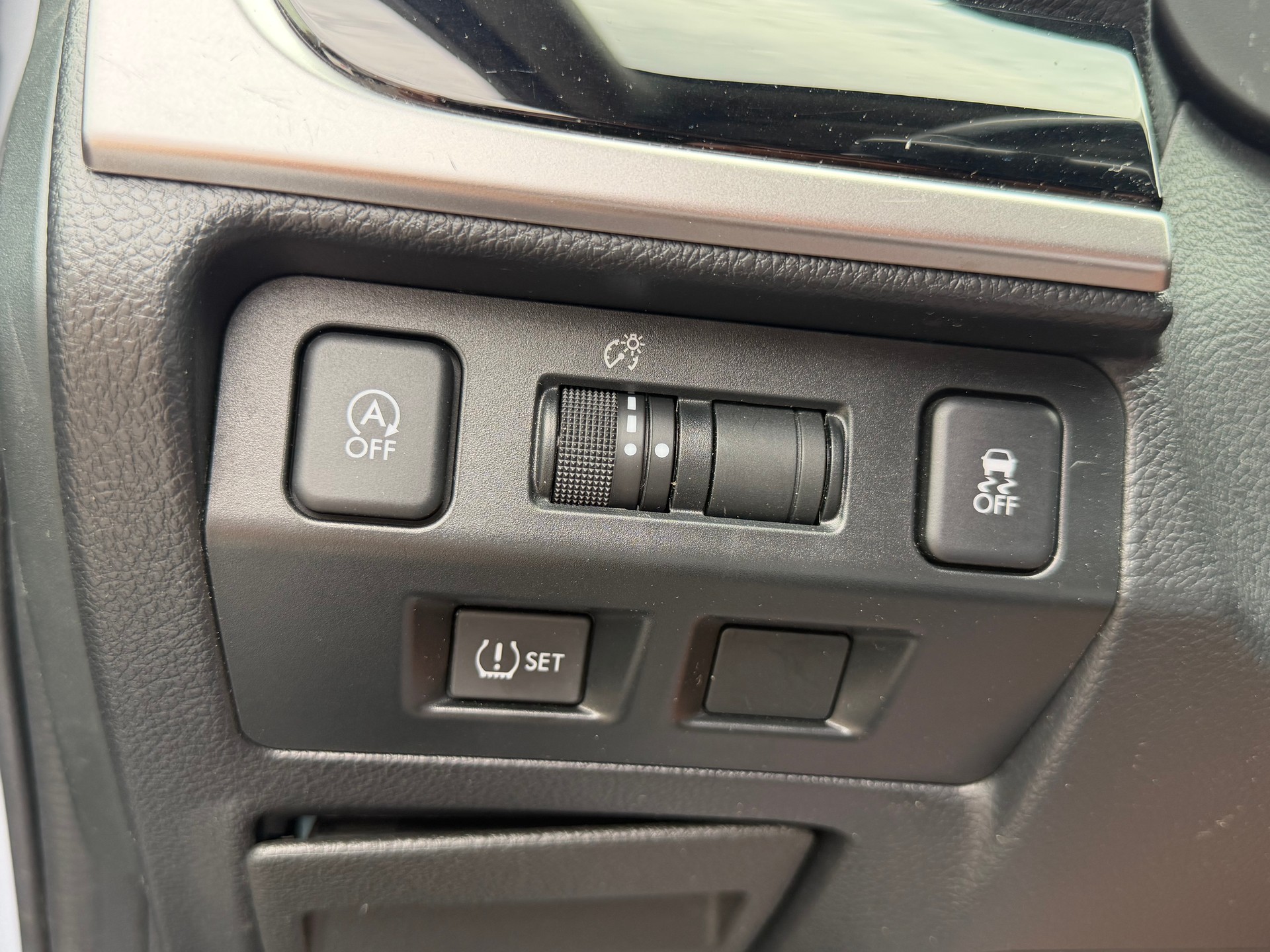 SUBARU XV 1.6 Swiss Two AWD CVT-image-9