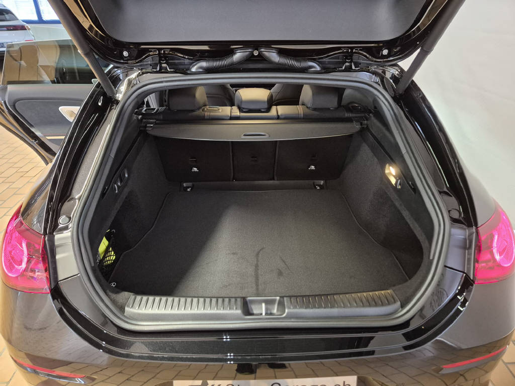 MERCEDES-BENZ CLA 350 4Matic Shooting Brake-showroom-element-3