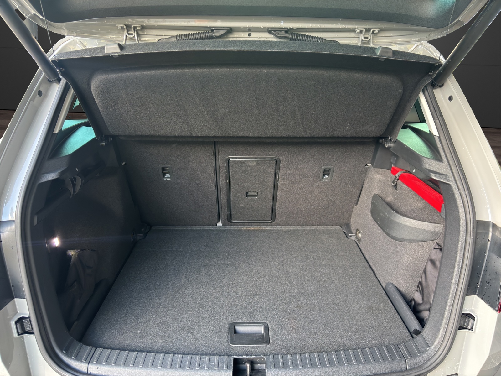 SKODA Karoq 2.0 TDI Drive 4x4 DSG-image-12