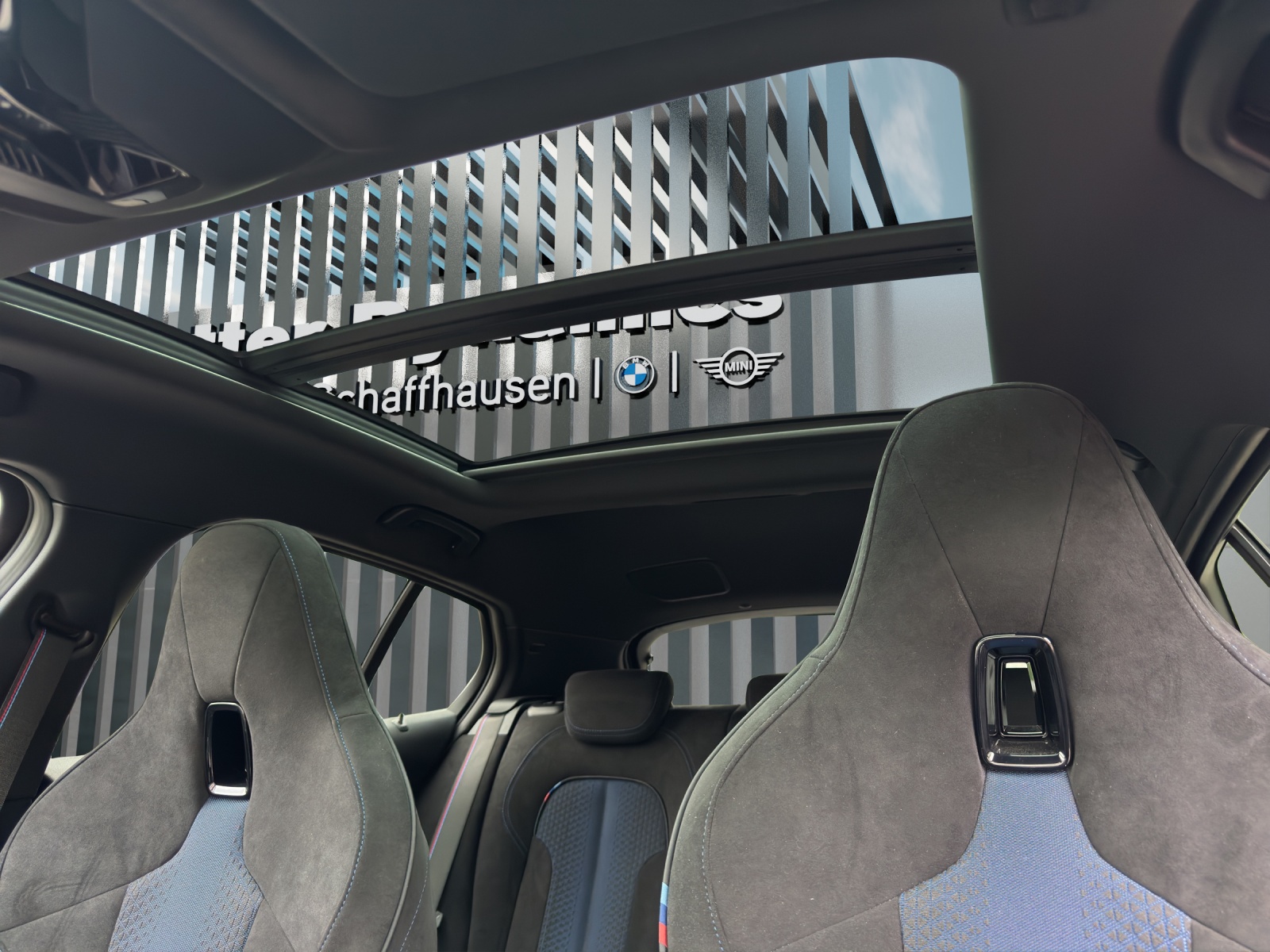 BMW M135i xDrive M AERODYNAMIKPAKET-image-19