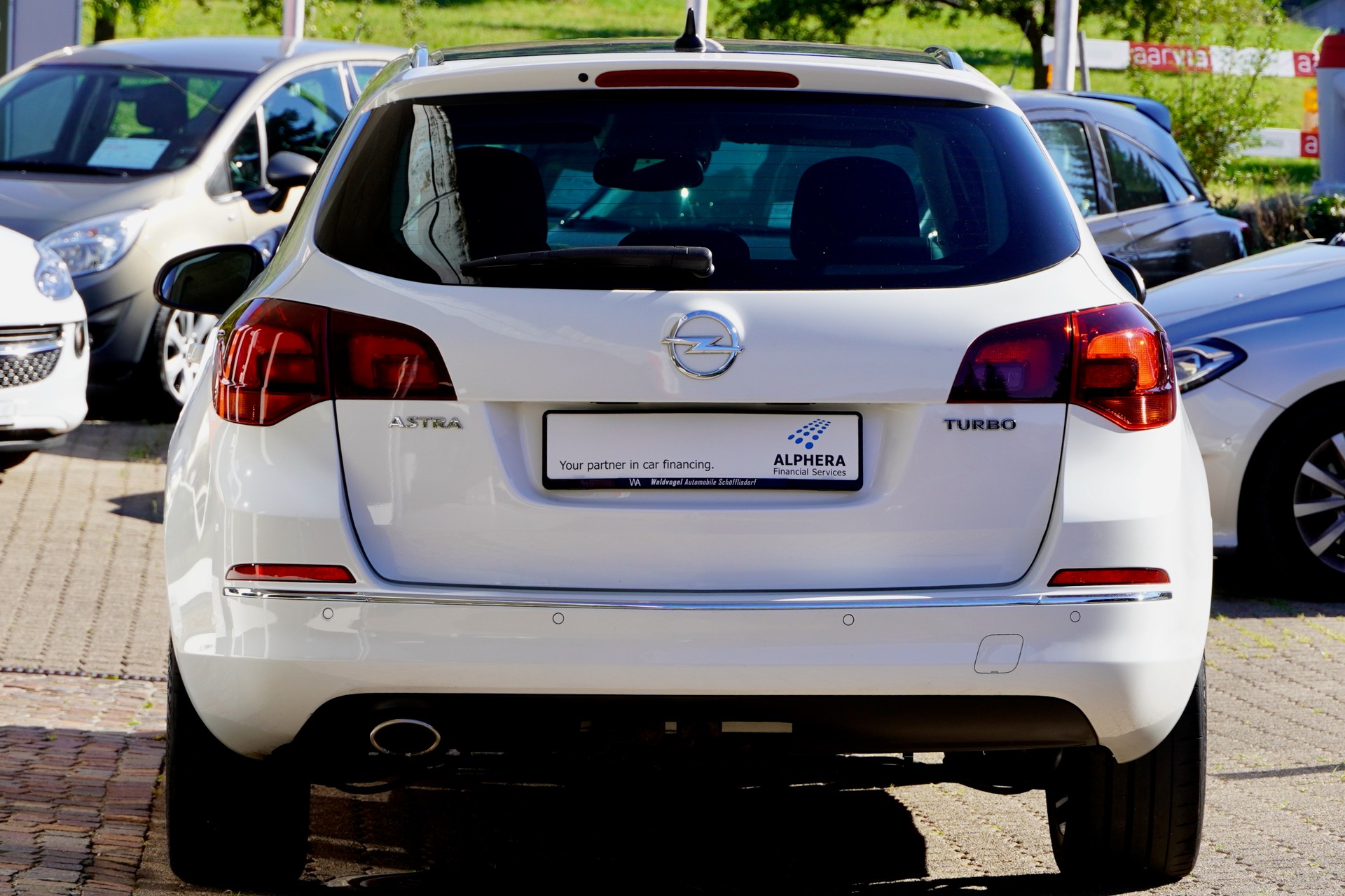 OPEL Astra SportsTourer 1.6i 16V Turbo Cosmo-image-6