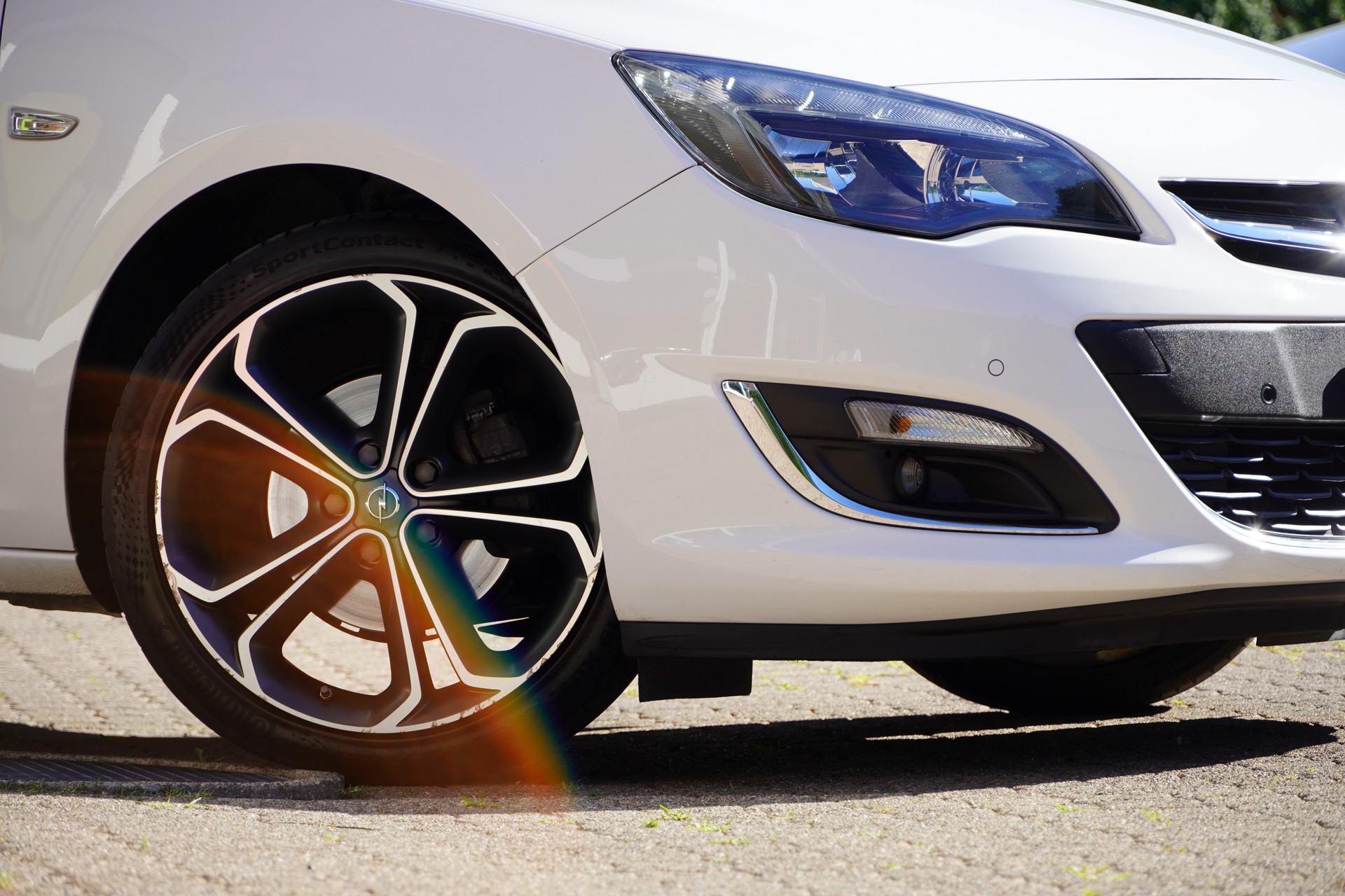 OPEL Astra SportsTourer 1.6i 16V Turbo Cosmo-image-1