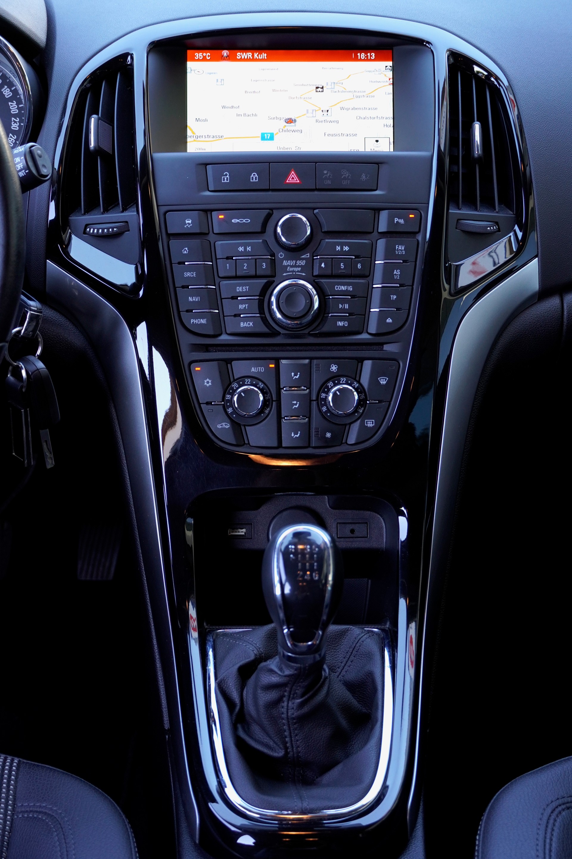 OPEL Astra SportsTourer 1.6i 16V Turbo Cosmo-image-15