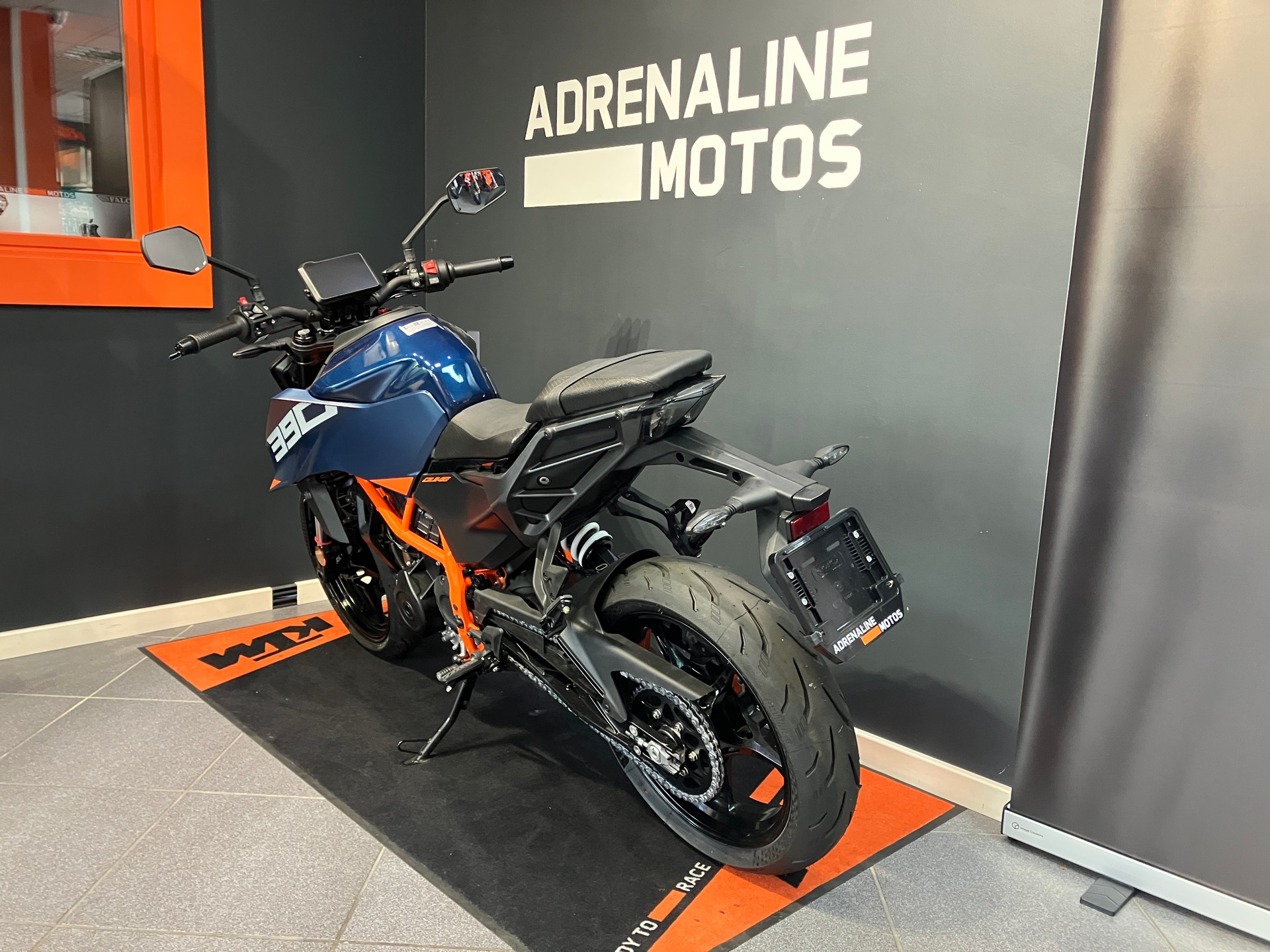 KTM 390 Duke-image-5