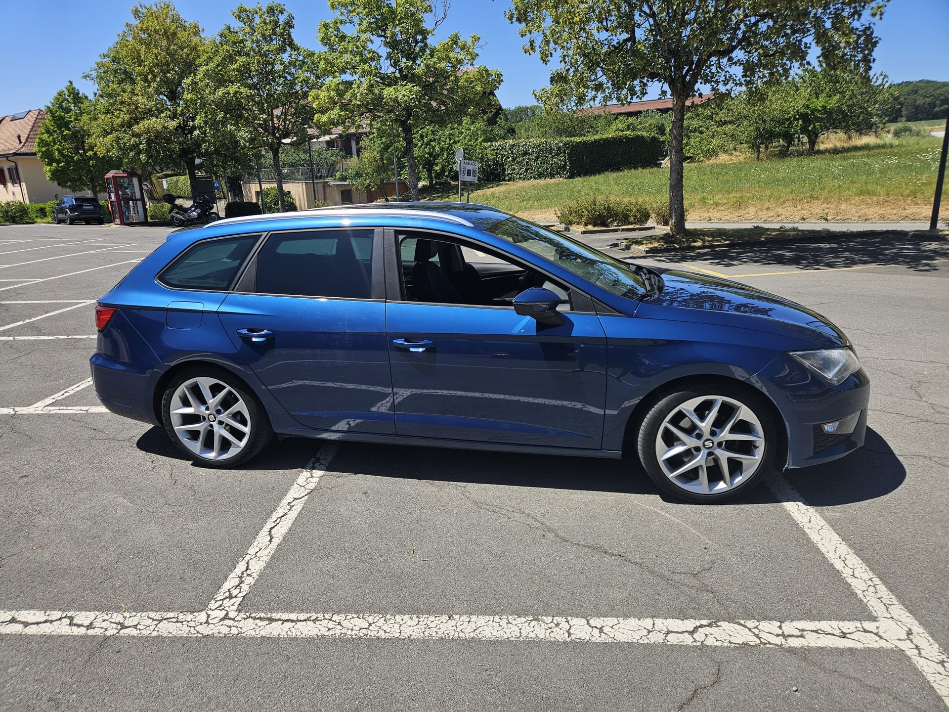 SEAT Leon ST 1.4 TSI FR Line-image-1
