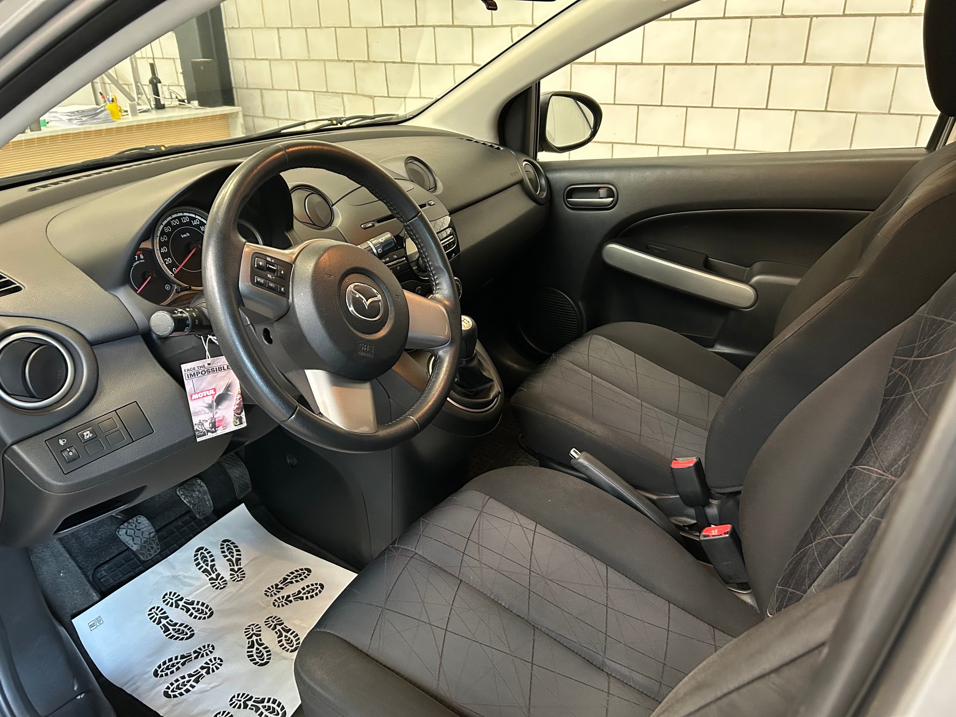 MAZDA 2 1.3i 16V Exclusive-image-5