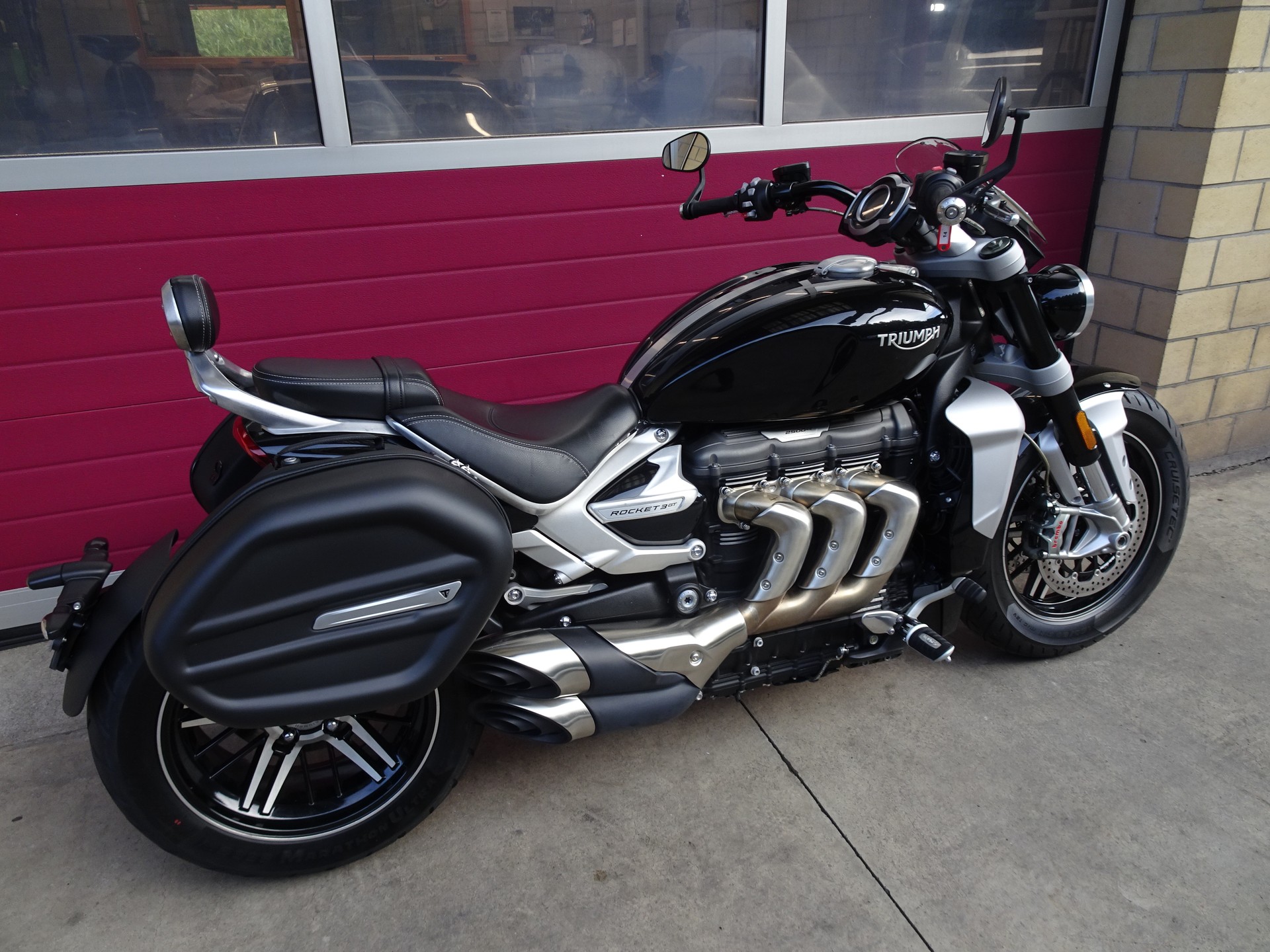 TRIUMPH Rocket 3 GT-showroom-element-3