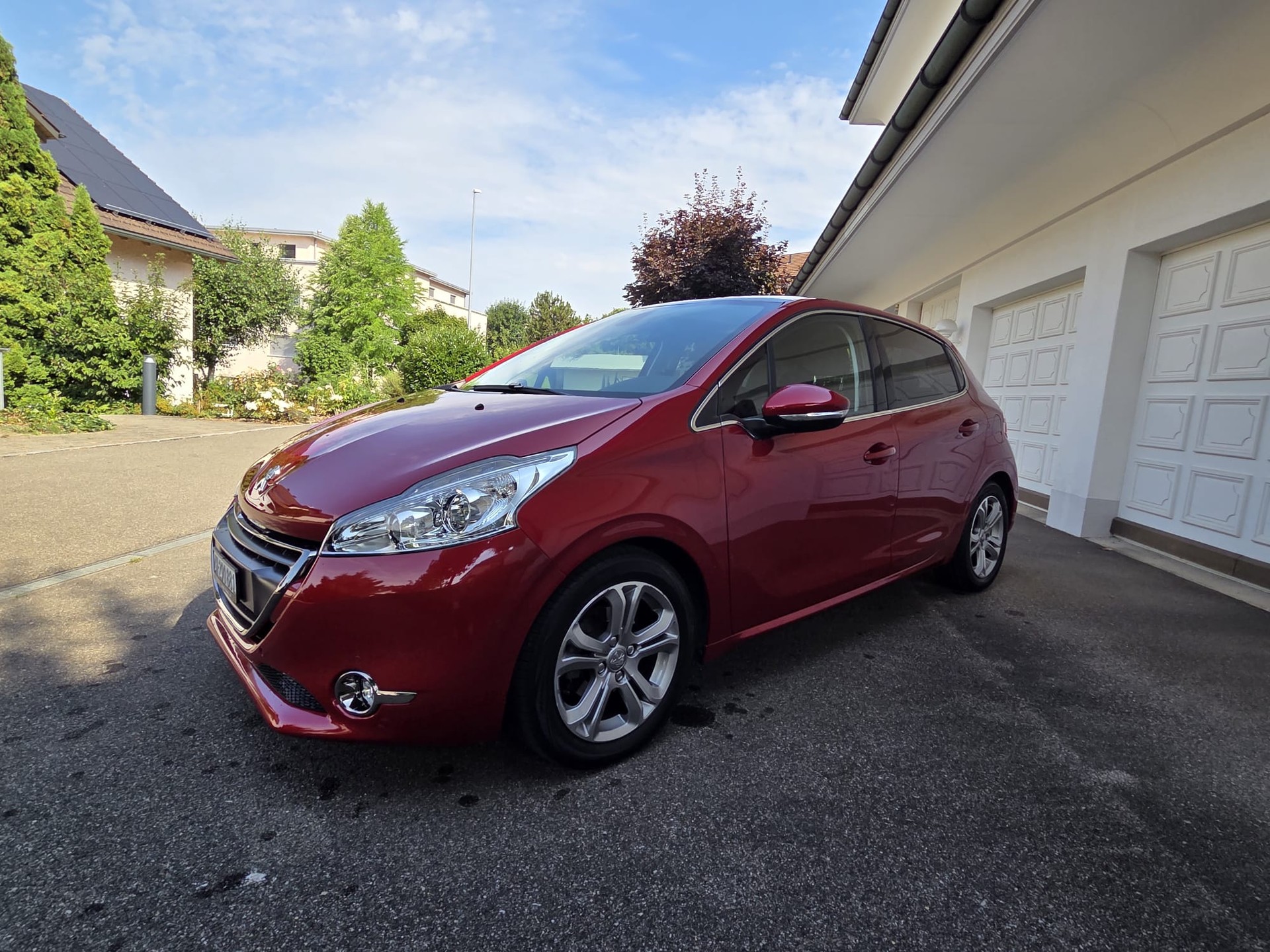 PEUGEOT 1.6 VTi Allure-image-3