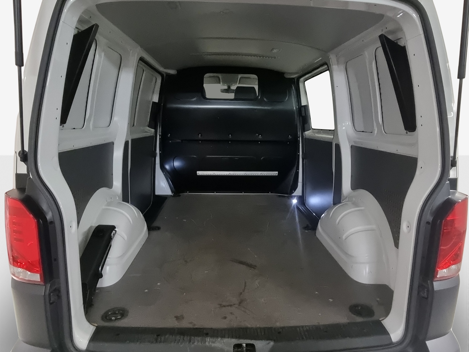 VW T6.1 2.0 TDI 4Motion-image-12