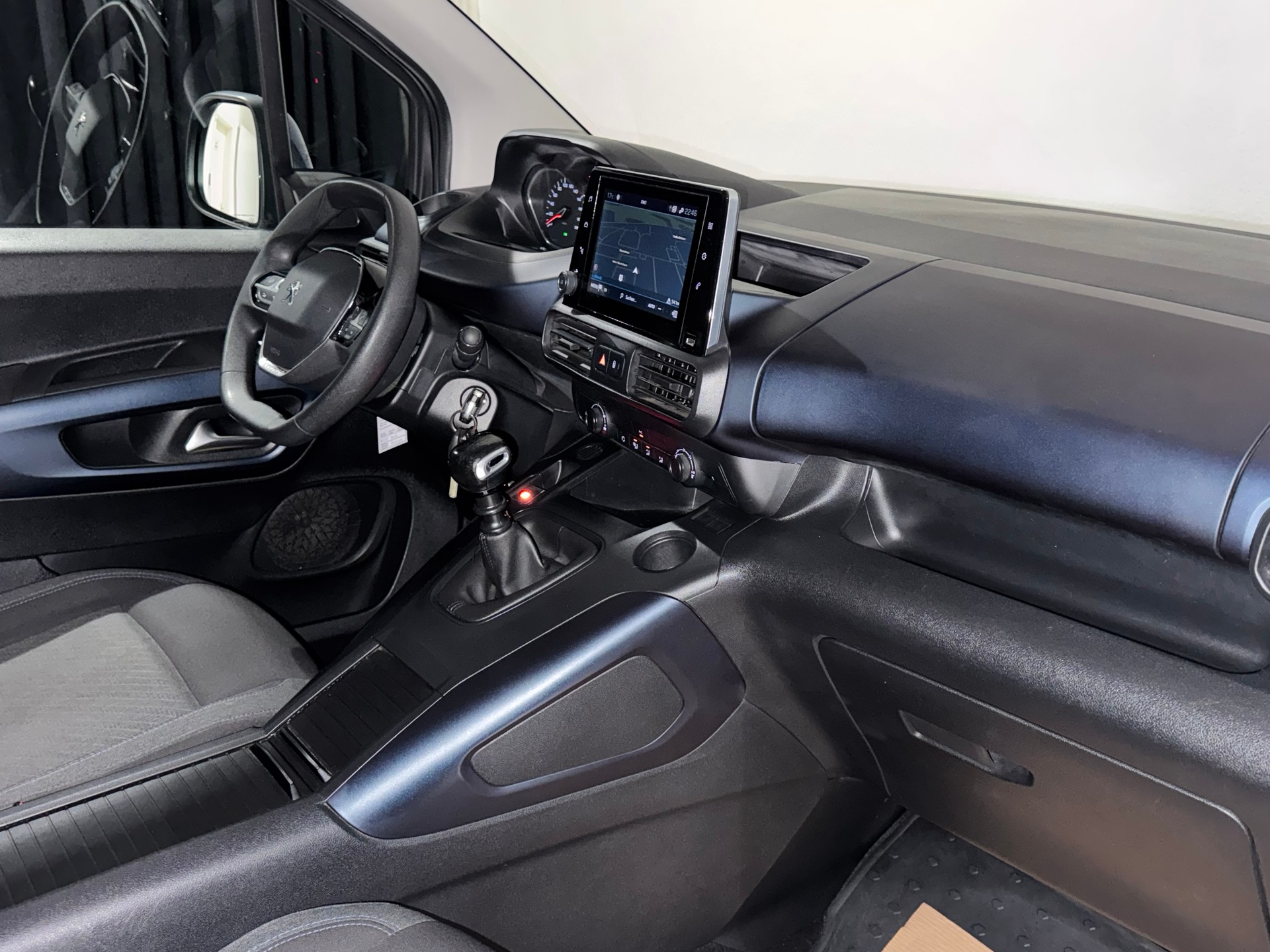PEUGEOT Rifter Long 1.5 BlueHDi 7PL Allure | 1.Hand | AHK 1250Kg |-image-10