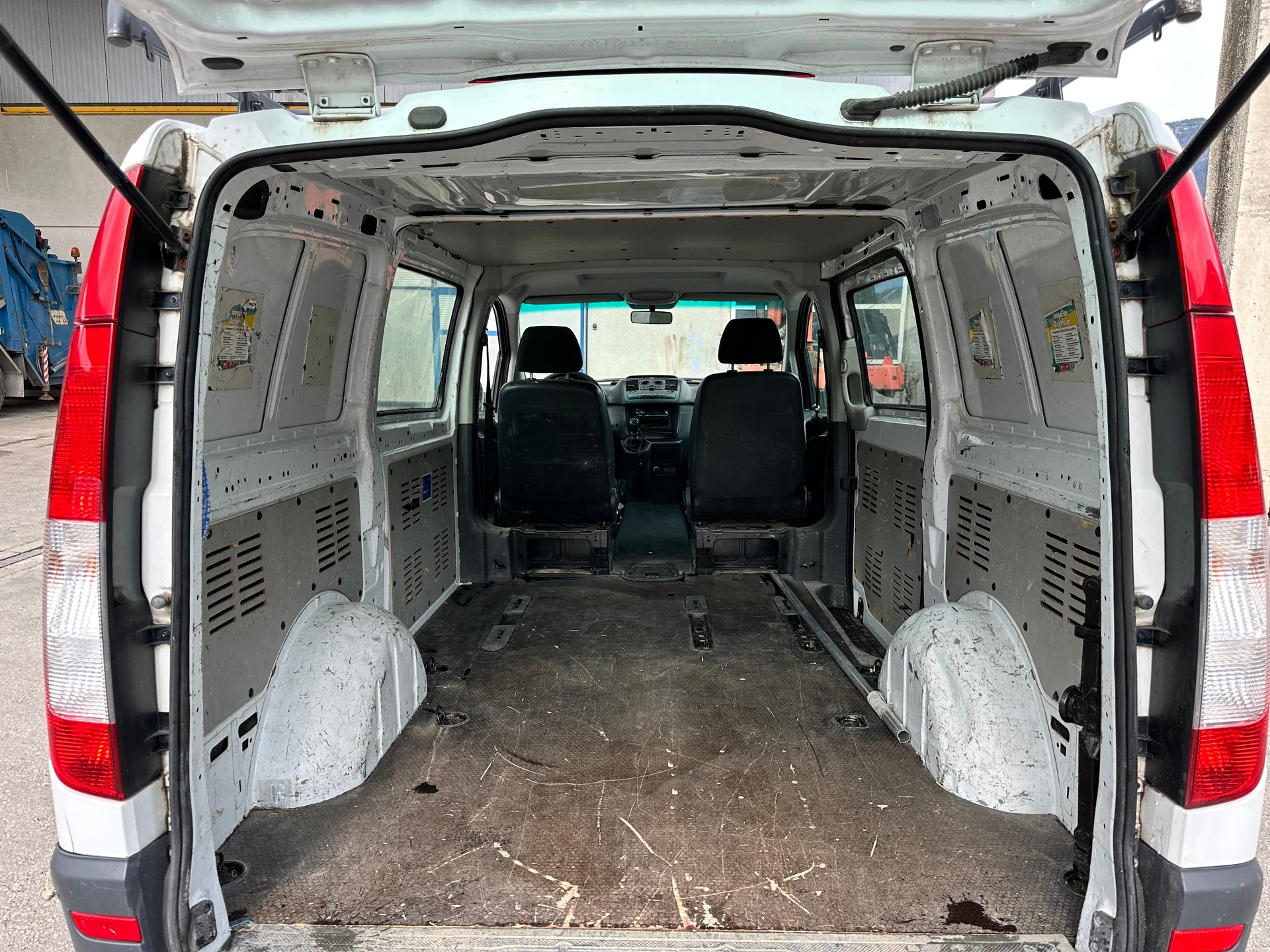 MERCEDES-BENZ Vito 116 CDI Blue Efficiency-image-14