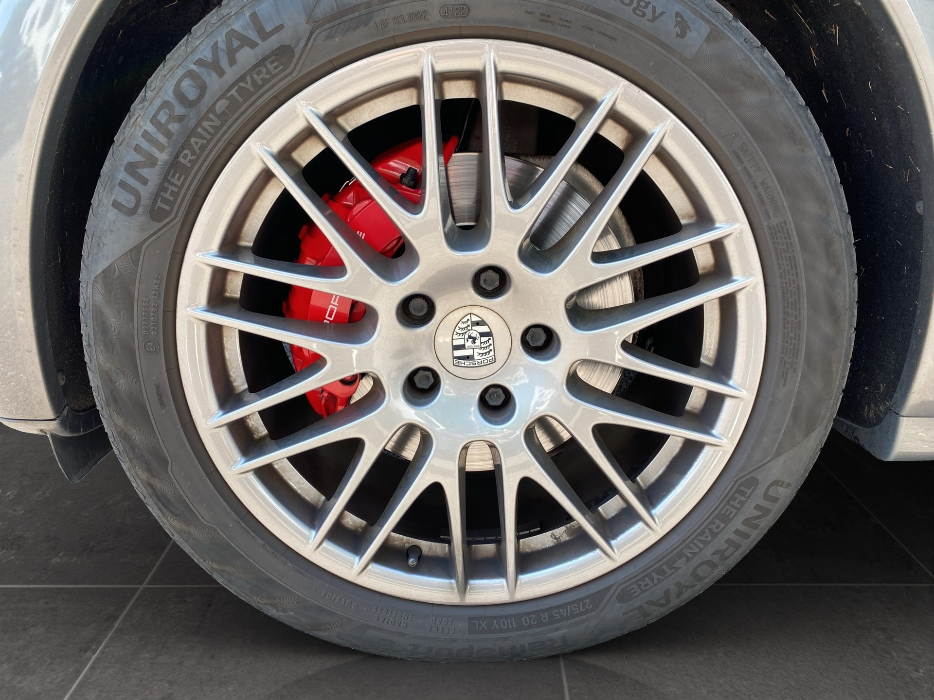 PORSCHE Cayenne GTS-image-17