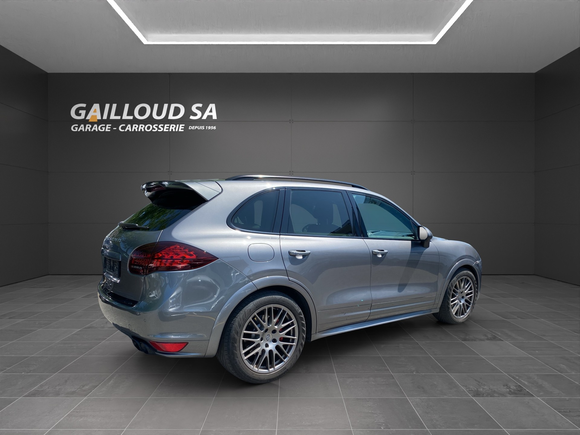 PORSCHE Cayenne GTS-image-2