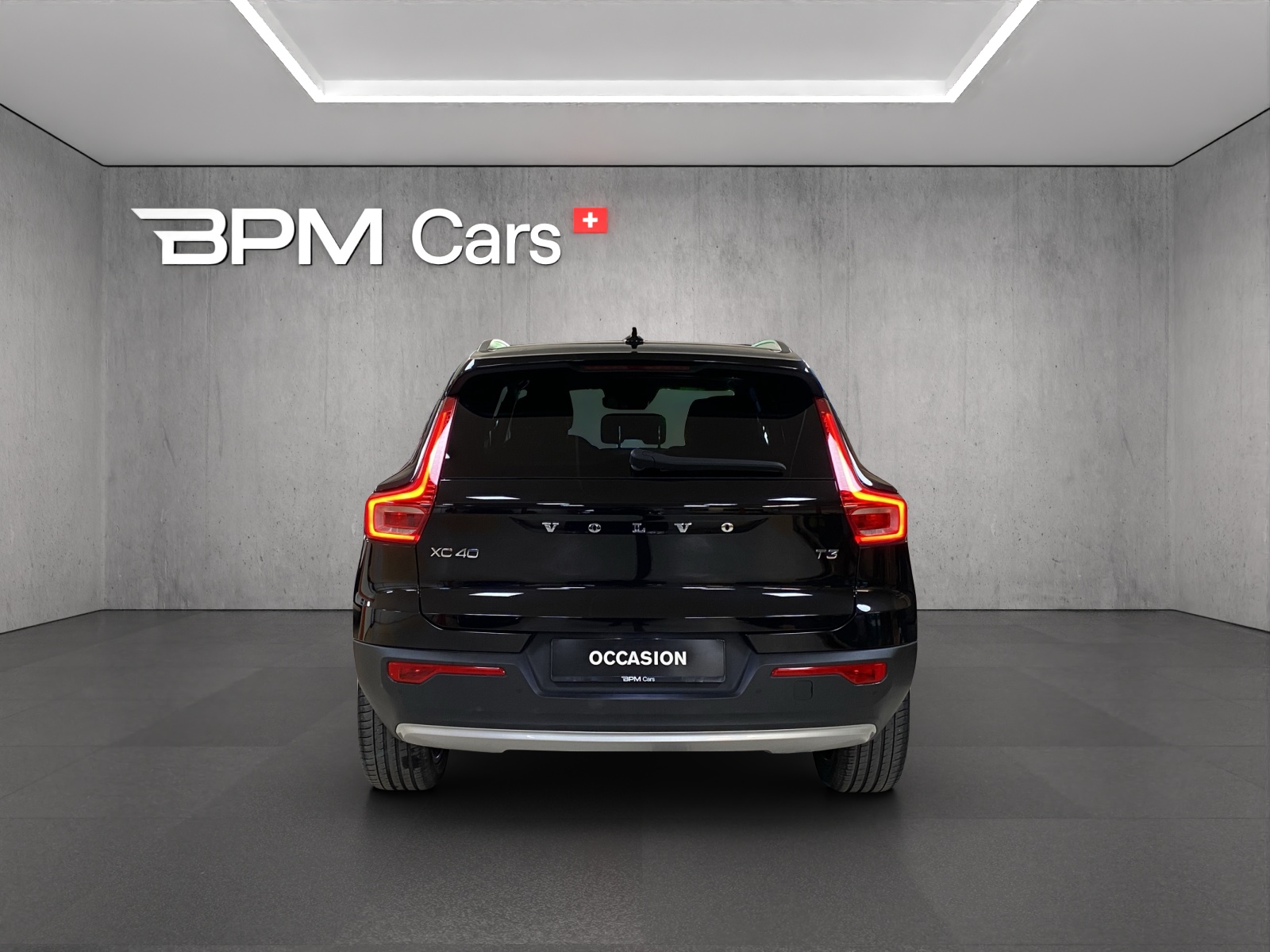 VOLVO XC40 T3 Momentum Geartronic-image-3