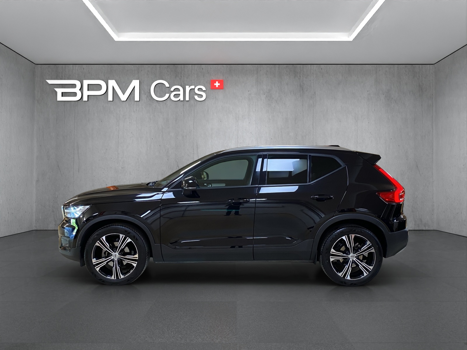 VOLVO XC40 T3 Momentum Geartronic-image-17