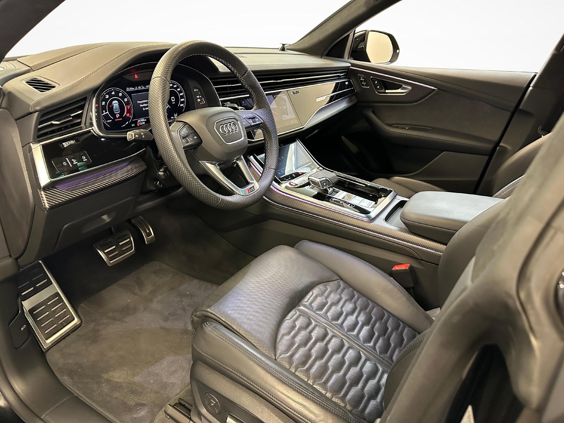 AUDI RS Q8 4.0 V8 TFSI quattro T-Tronic-image-4